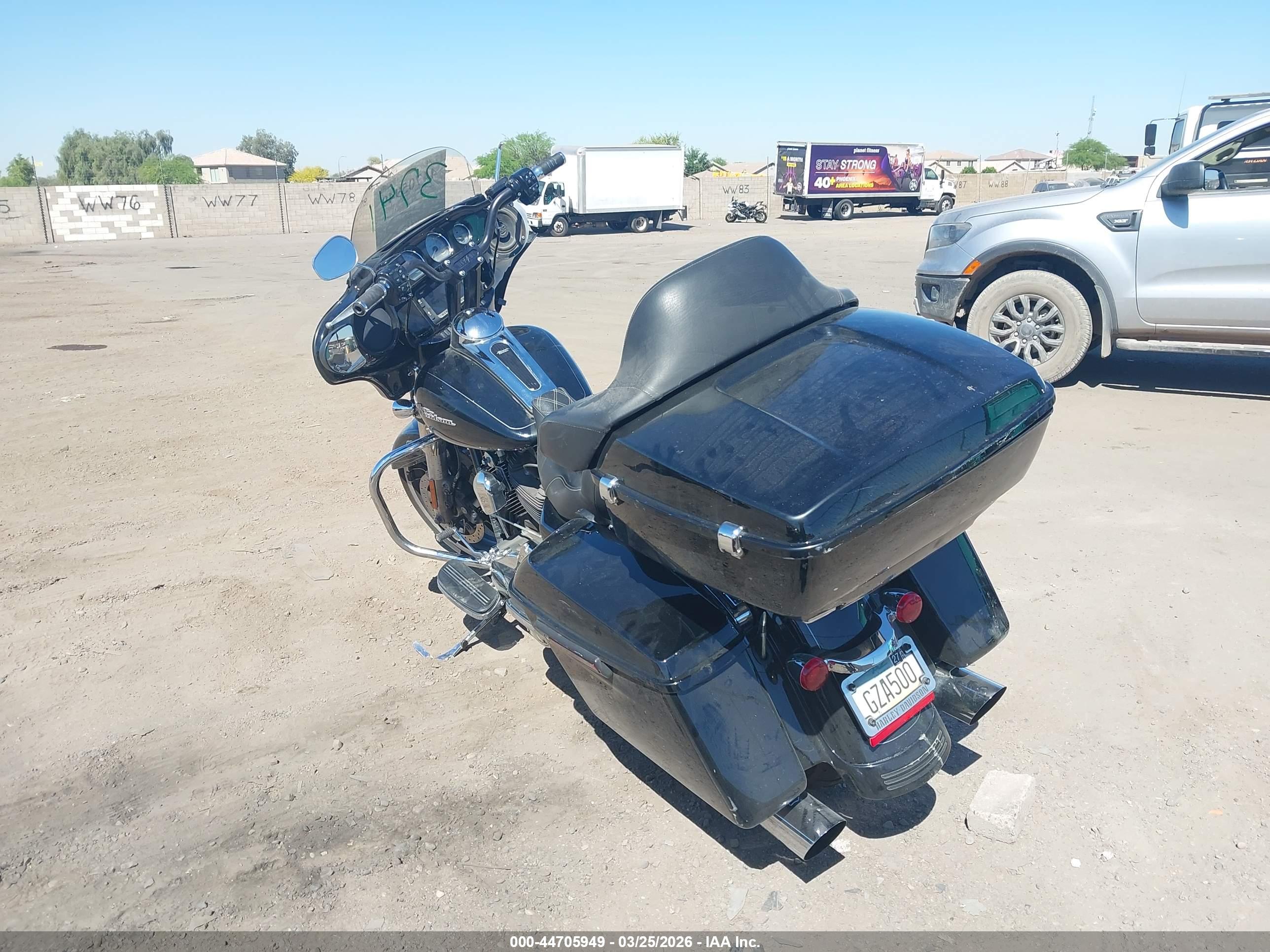 HARLEY-DAVIDSON FLHXS image 3