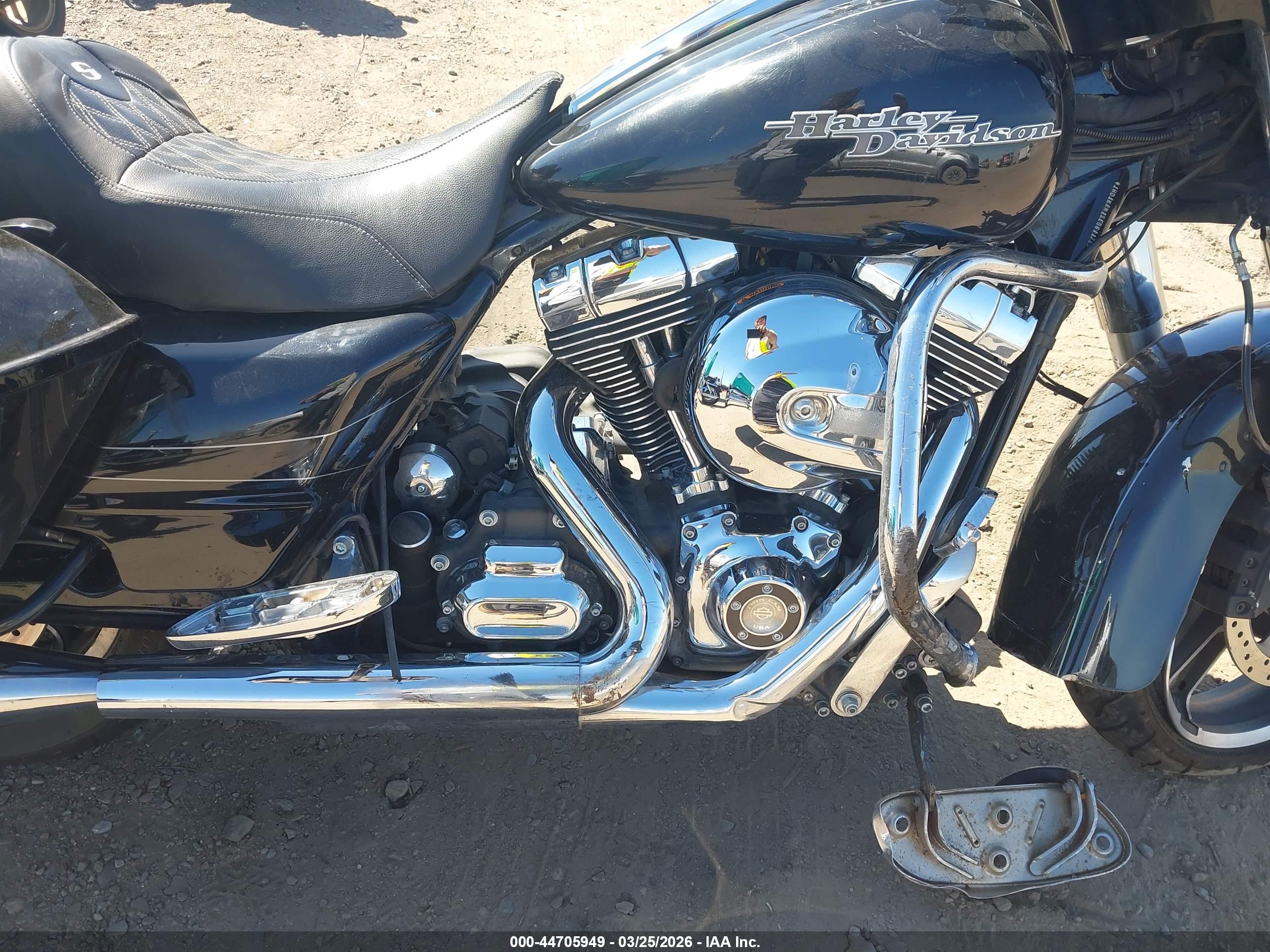 HARLEY-DAVIDSON FLHXS image 8