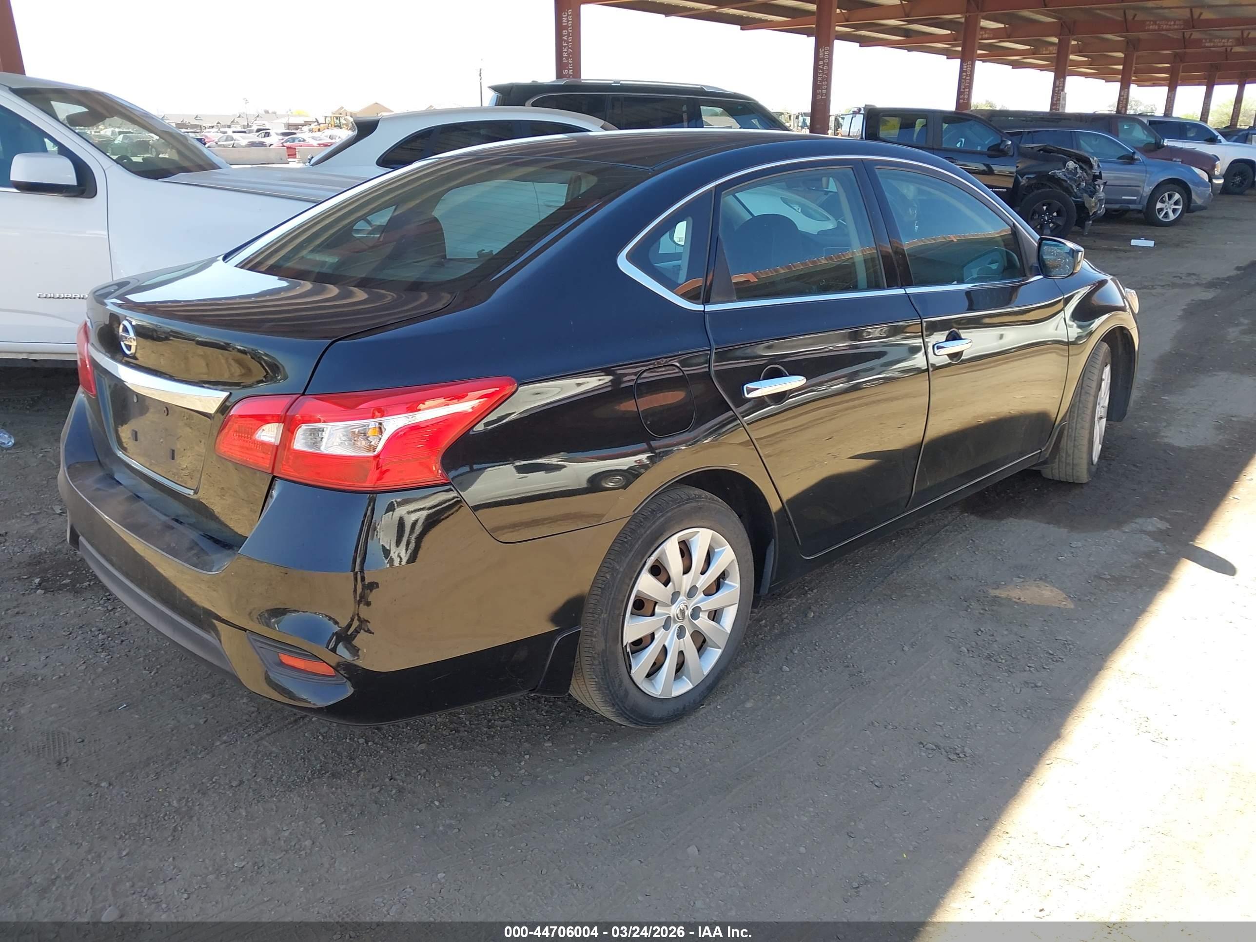 NISSAN SENTRA image 4