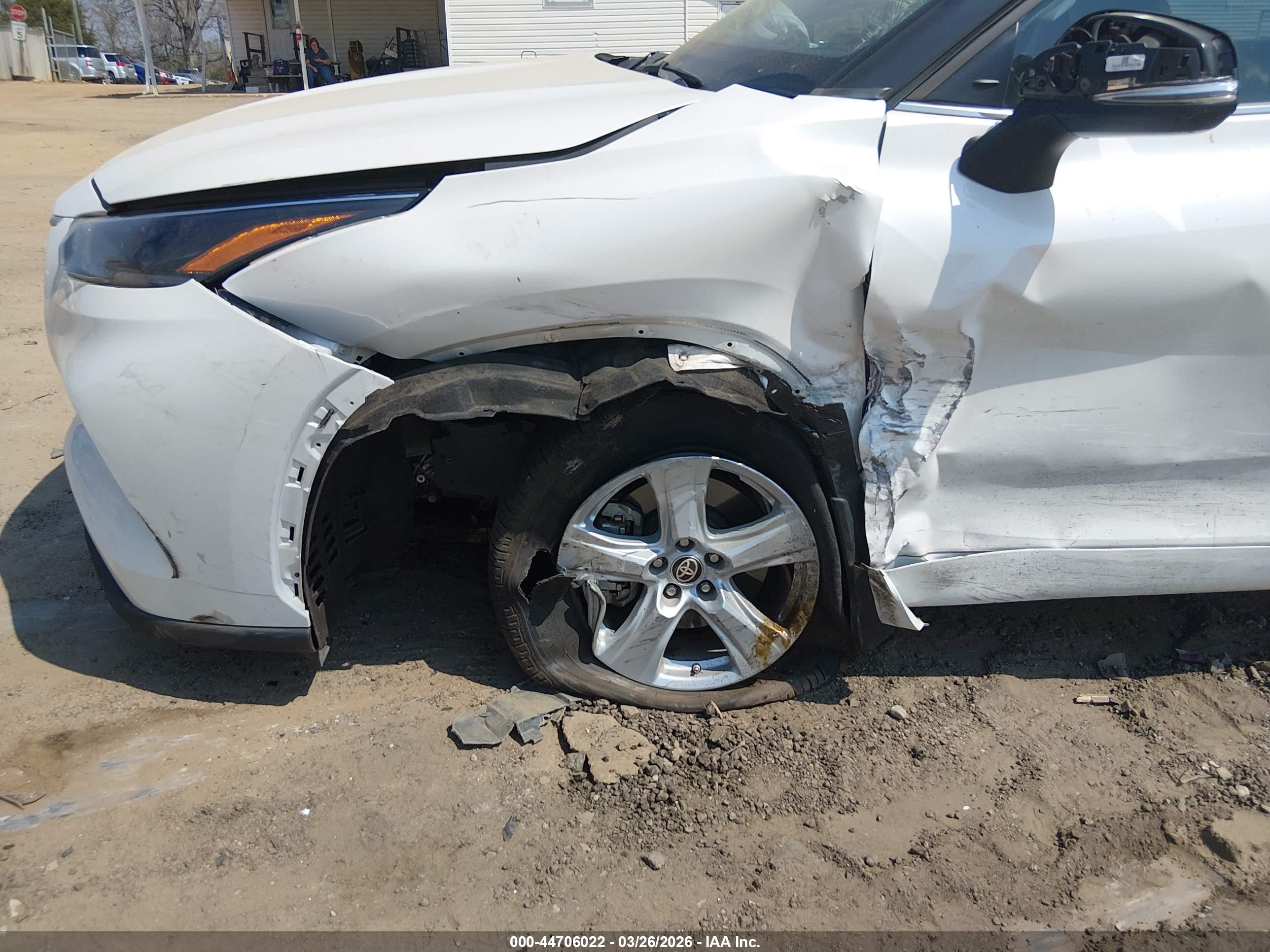 TOYOTA HIGHLANDER image 6