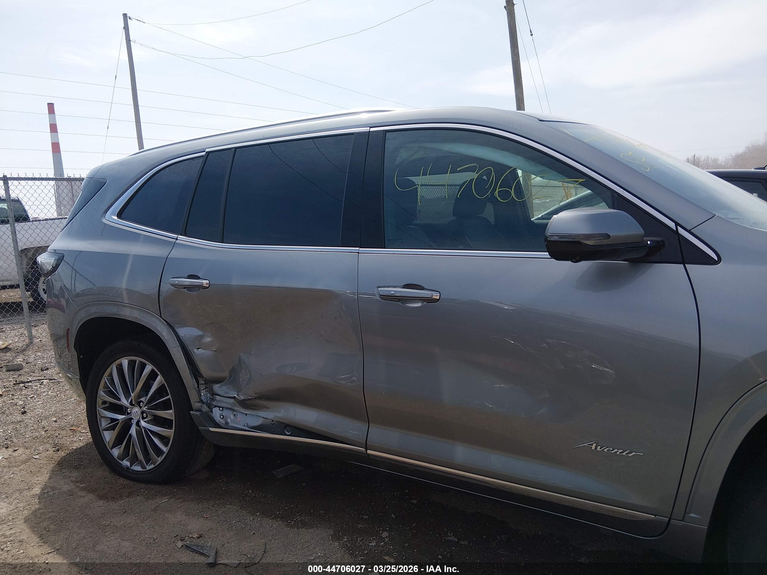 BUICK ENCLAVE image 6