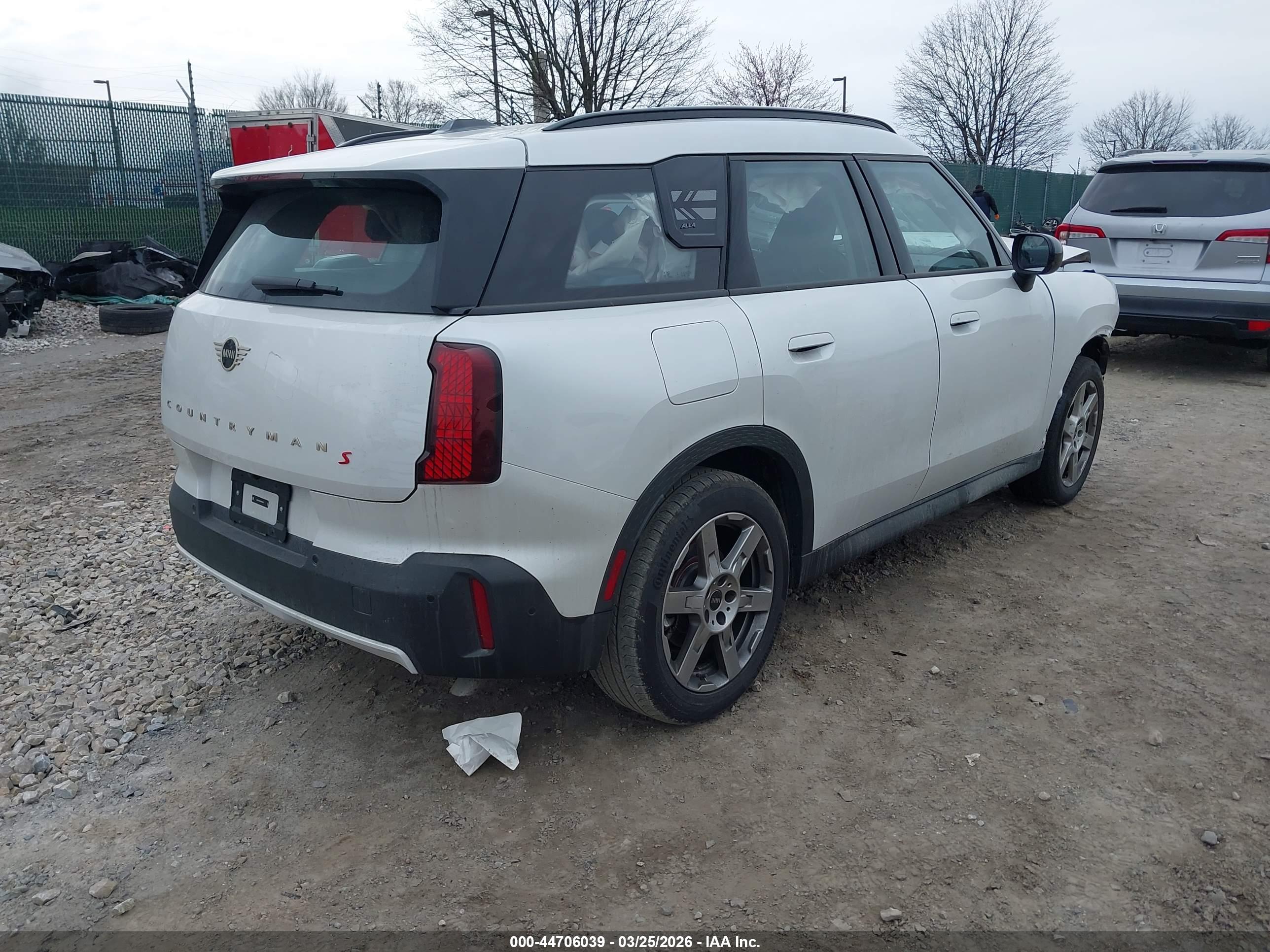 MINI COUNTRYMAN image 4
