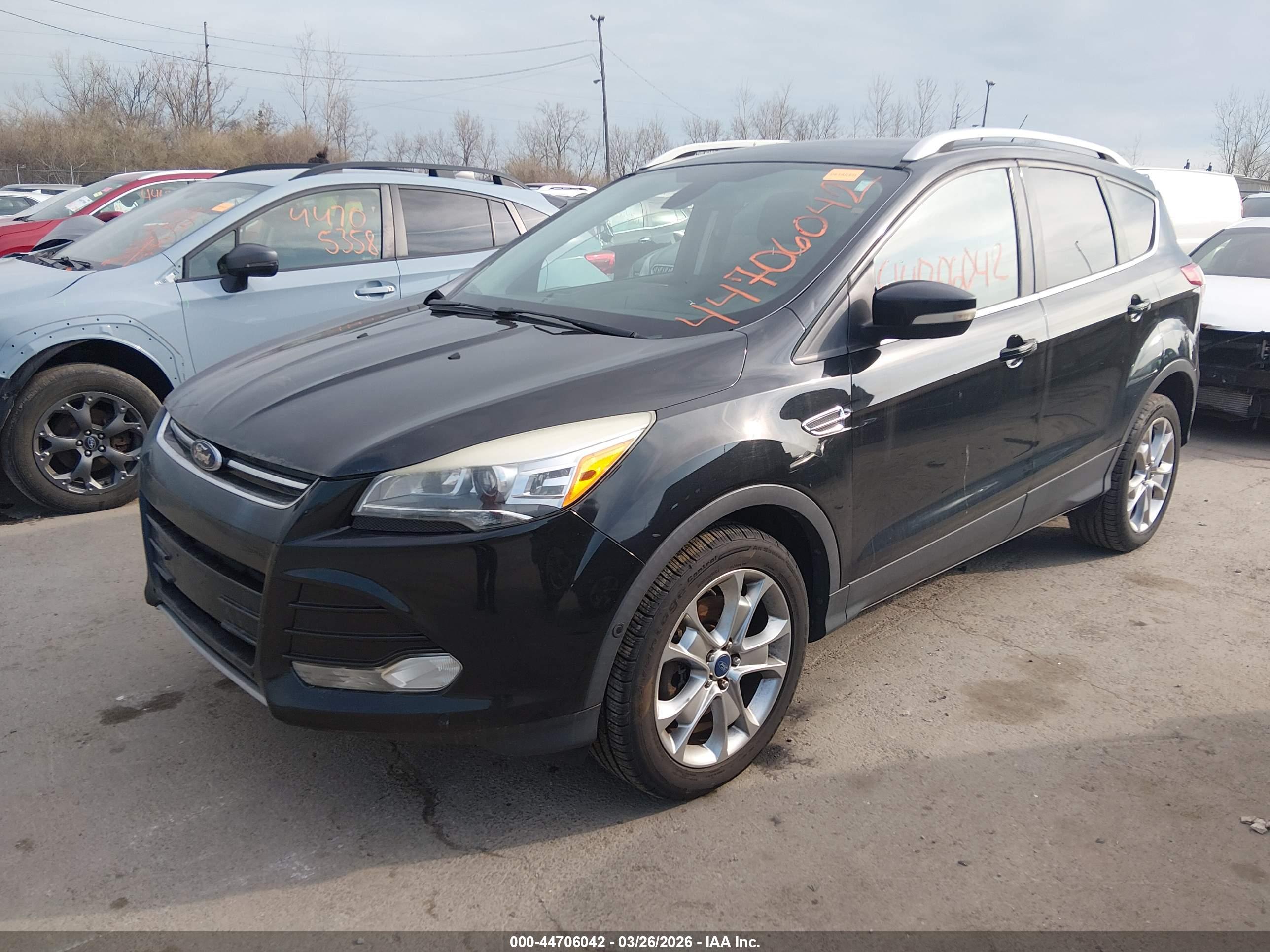 FORD ESCAPE image 2