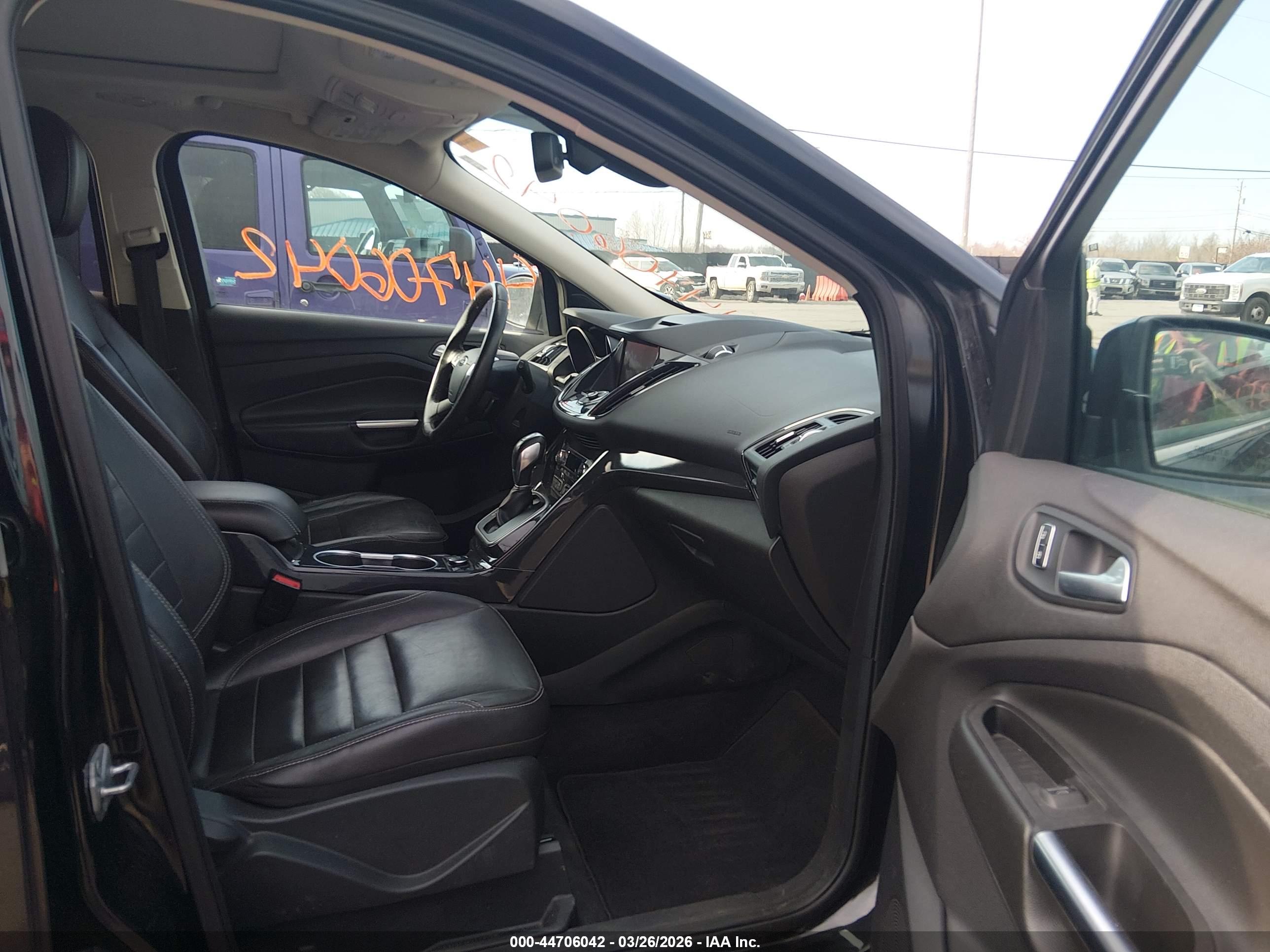 FORD ESCAPE image 5