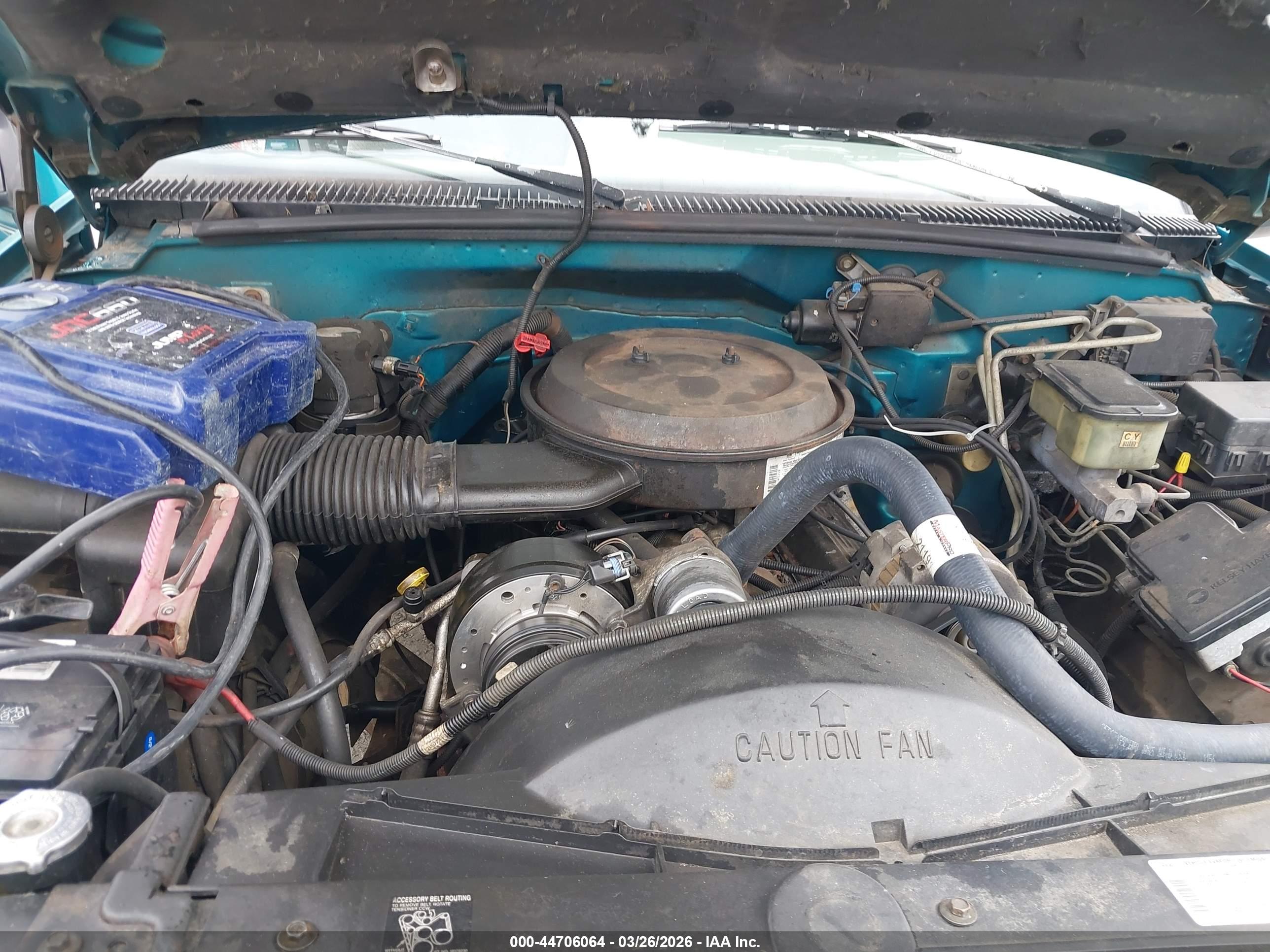CHEVROLET GMT-400 image 10