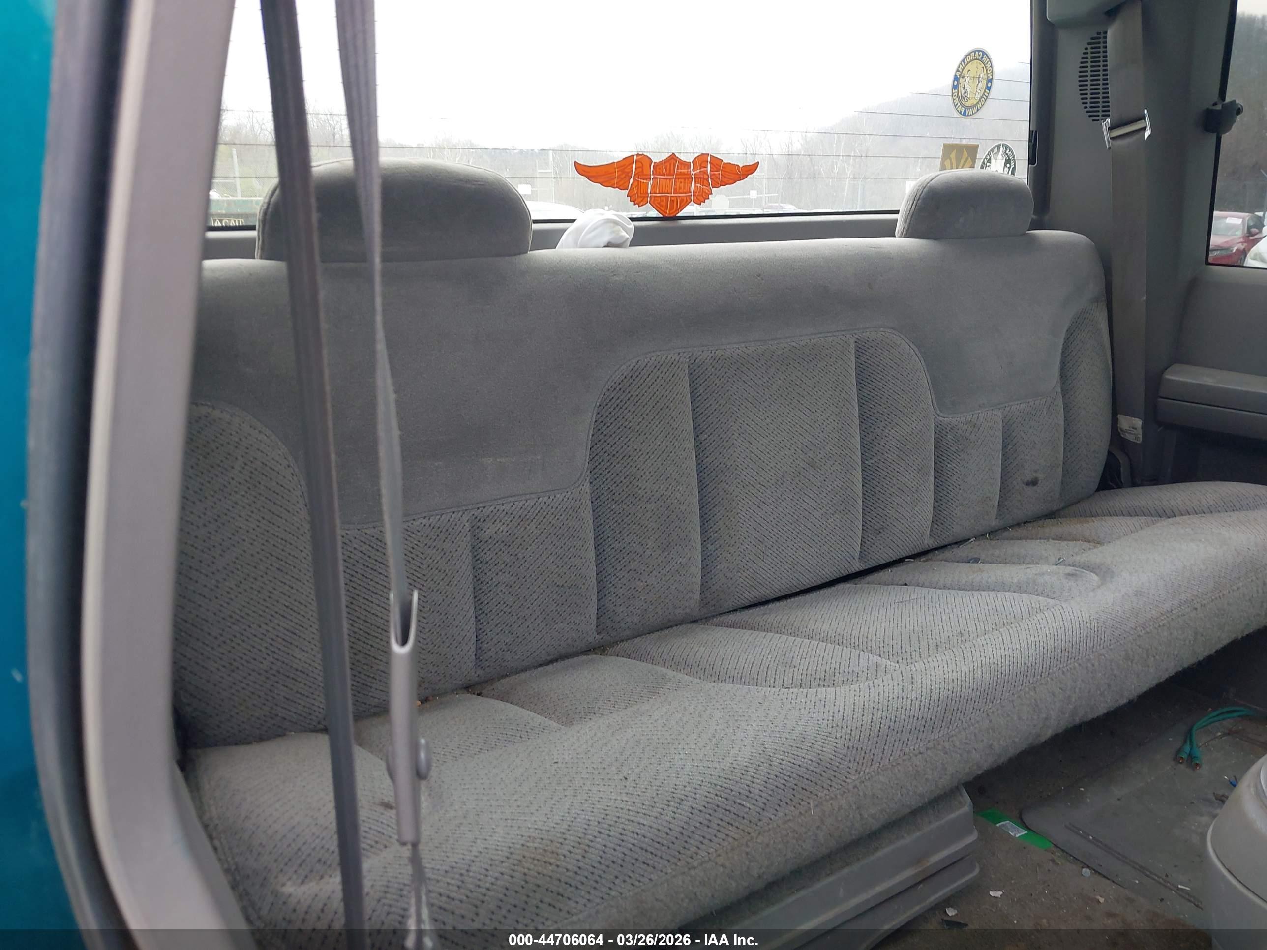 CHEVROLET GMT-400 image 8