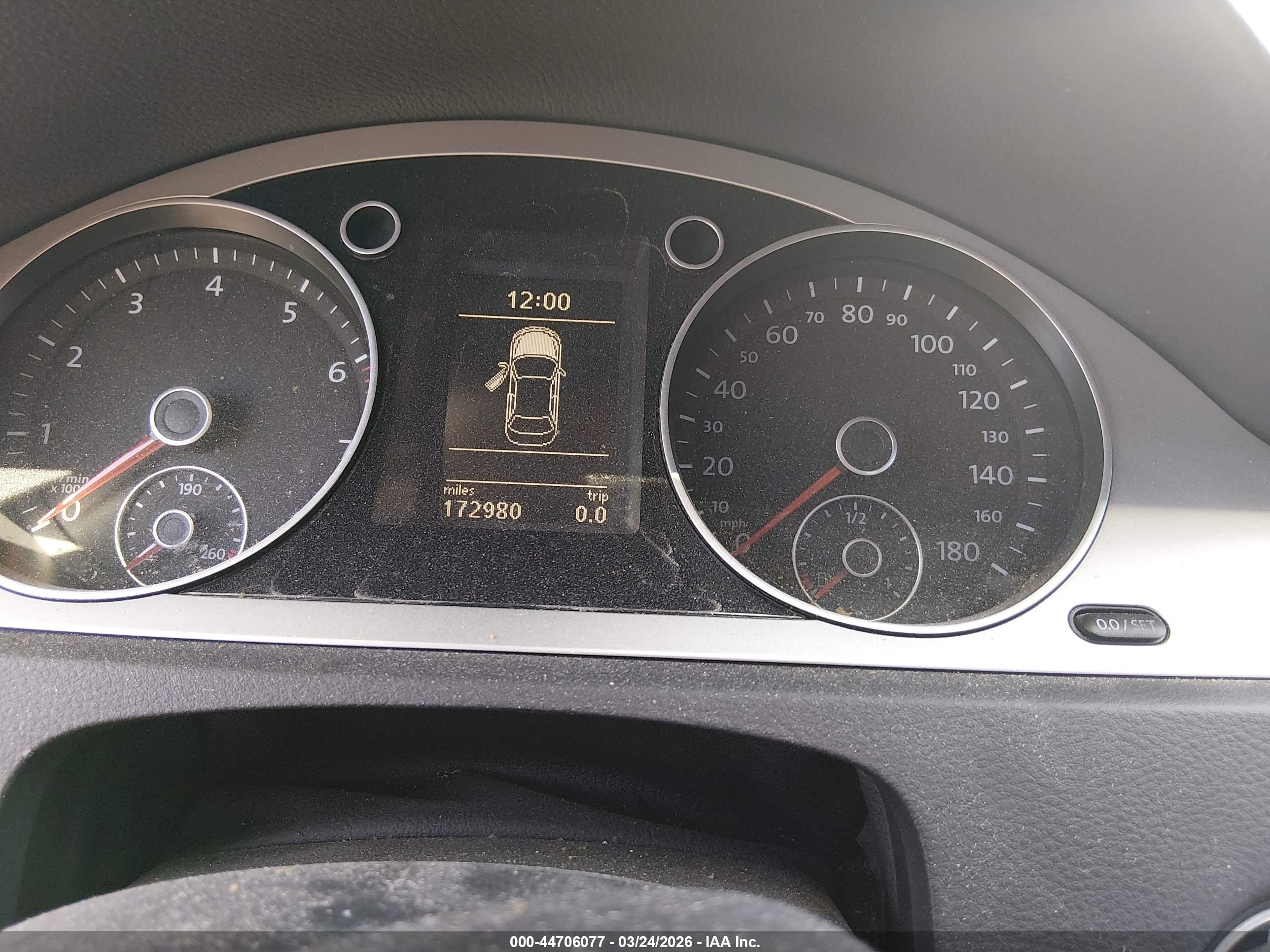 VOLKSWAGEN CC image 7