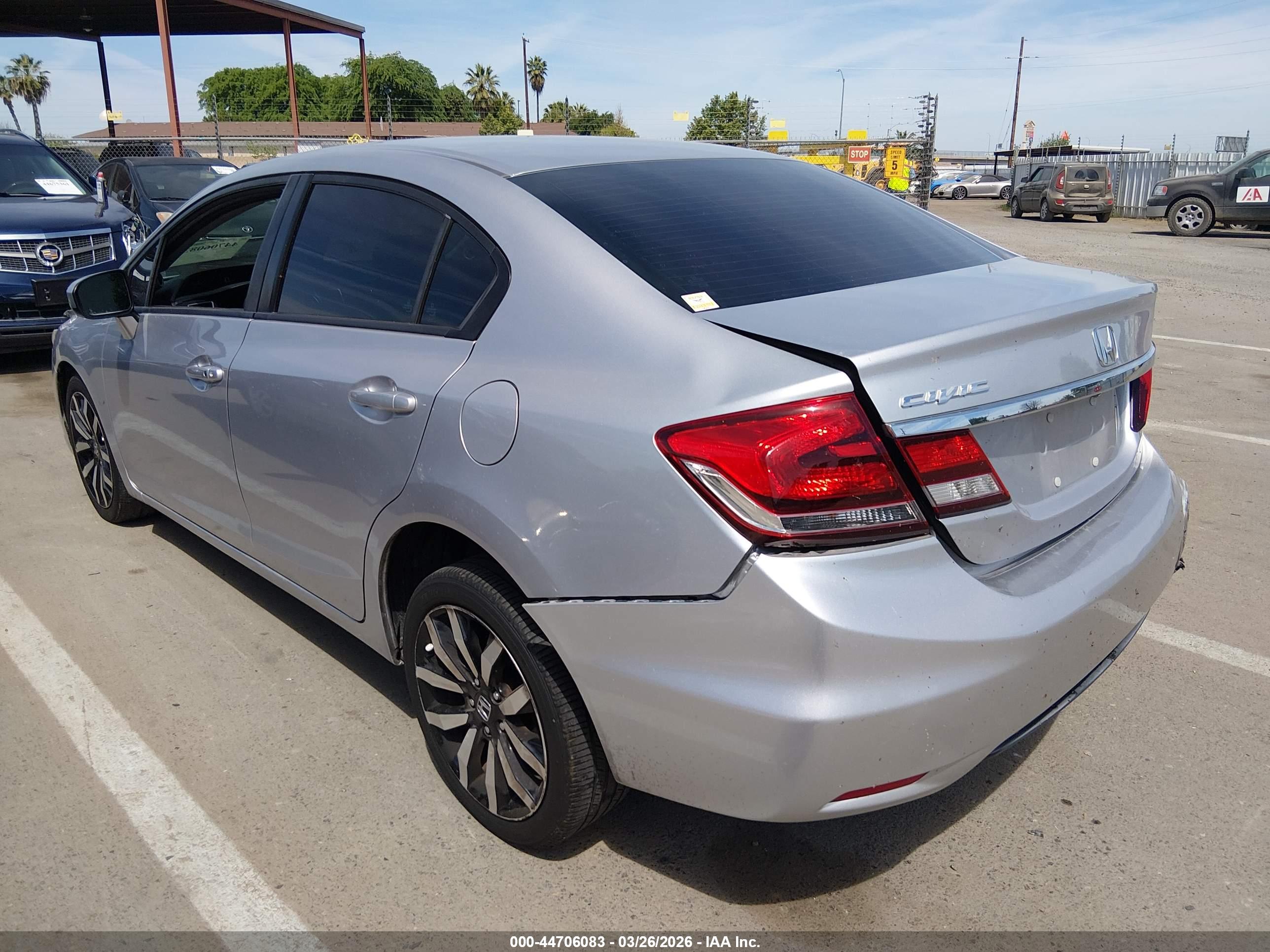 HONDA CIVIC image 3
