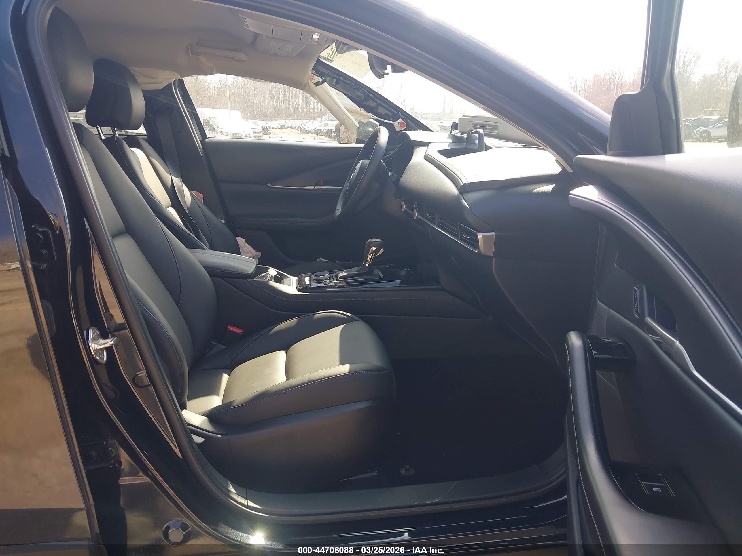 MAZDA CX-30 image 5