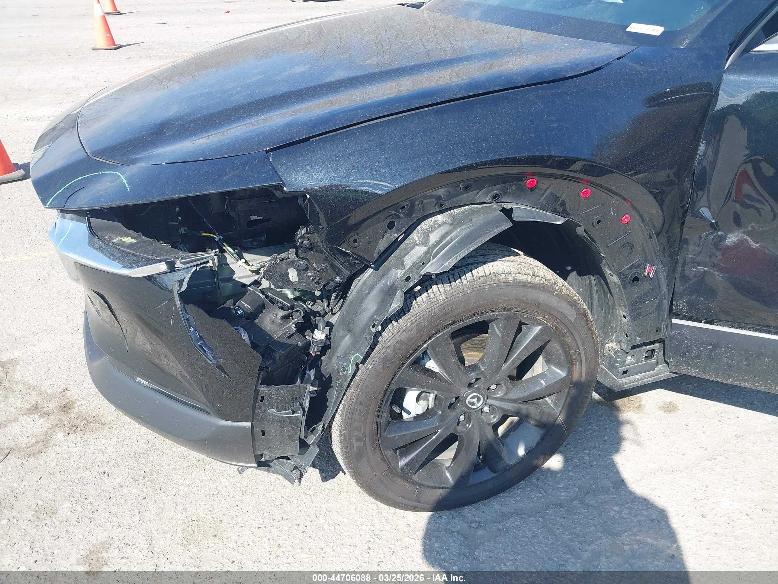 MAZDA CX-30 image 6