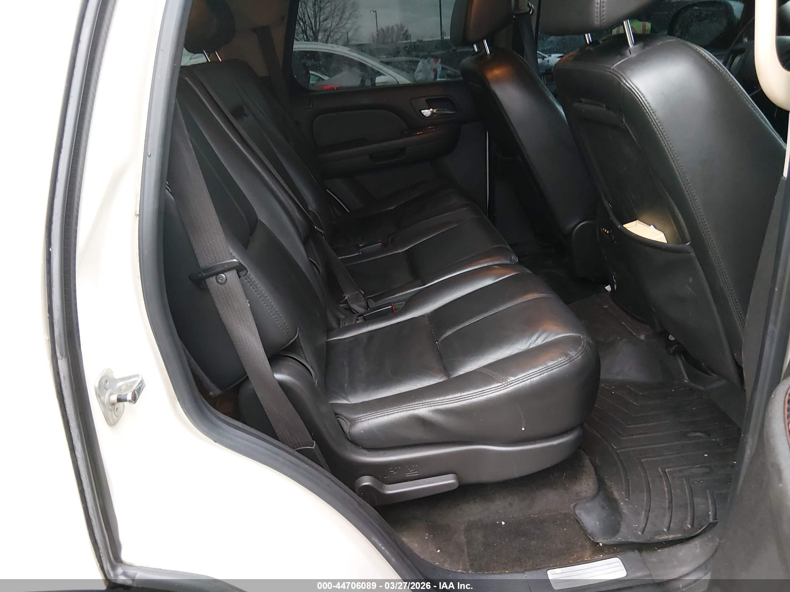 GMC YUKON image 8