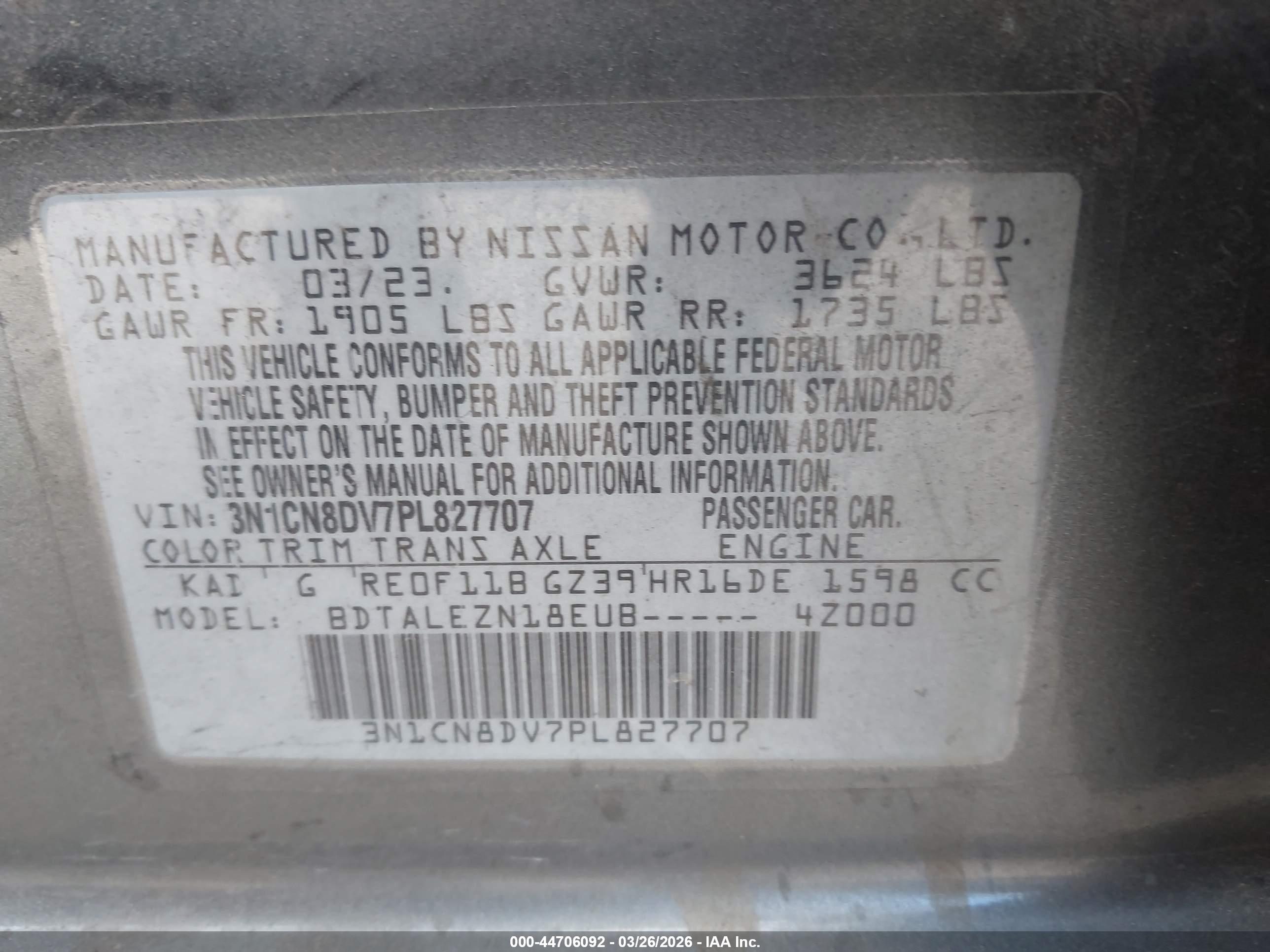 NISSAN VERSA image 9