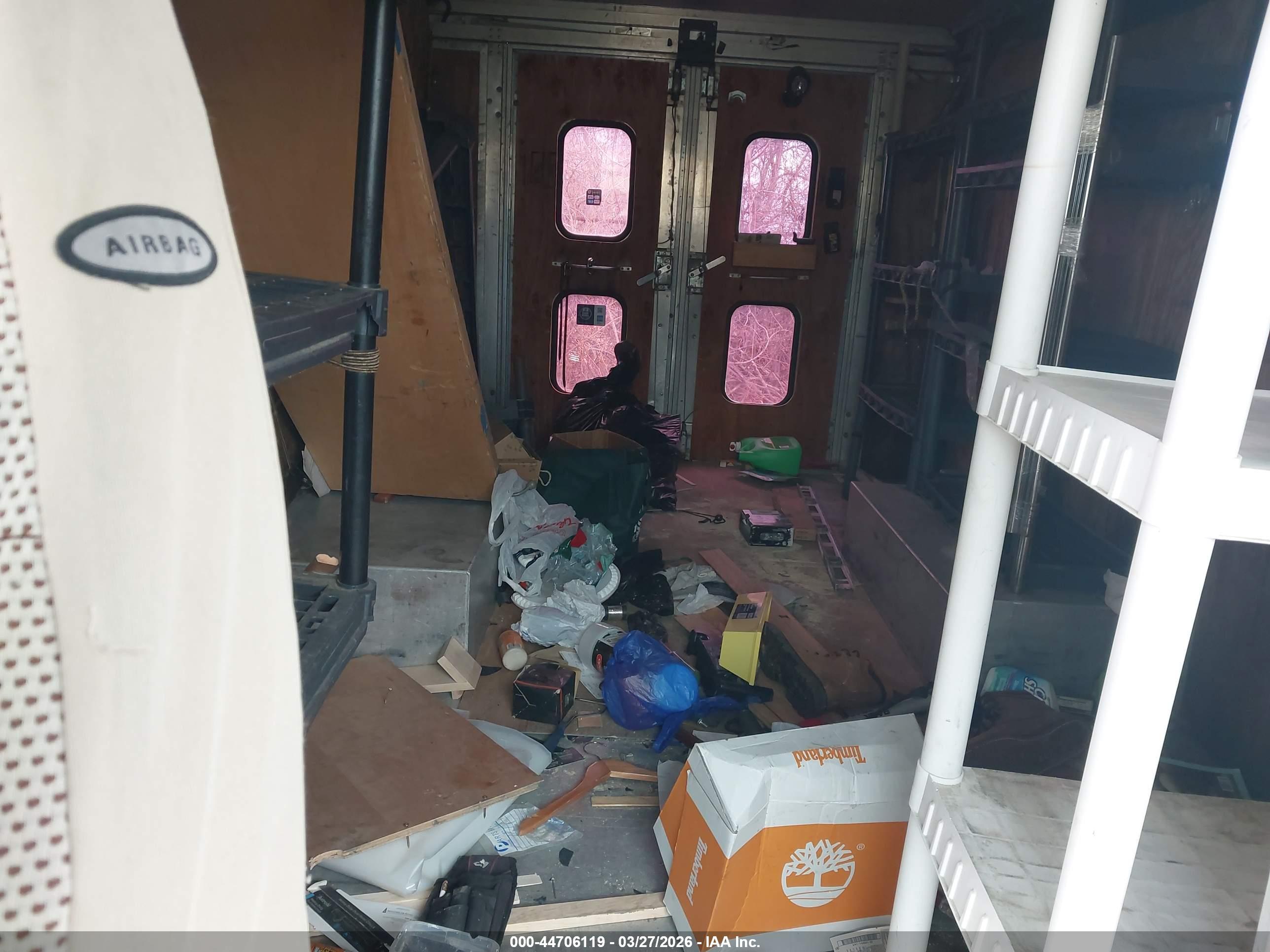 FORD E-350 image 7