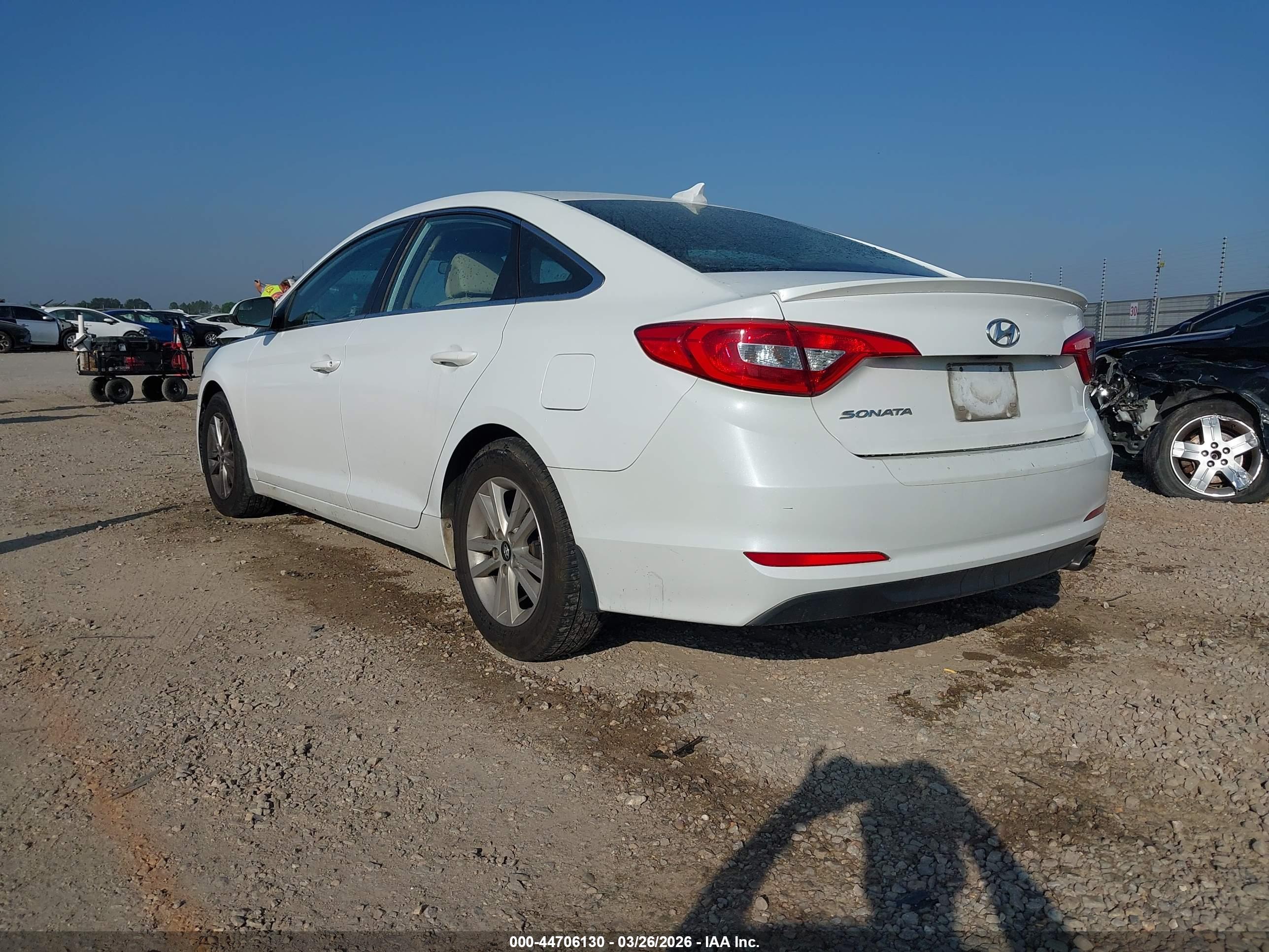 HYUNDAI SONATA image 3