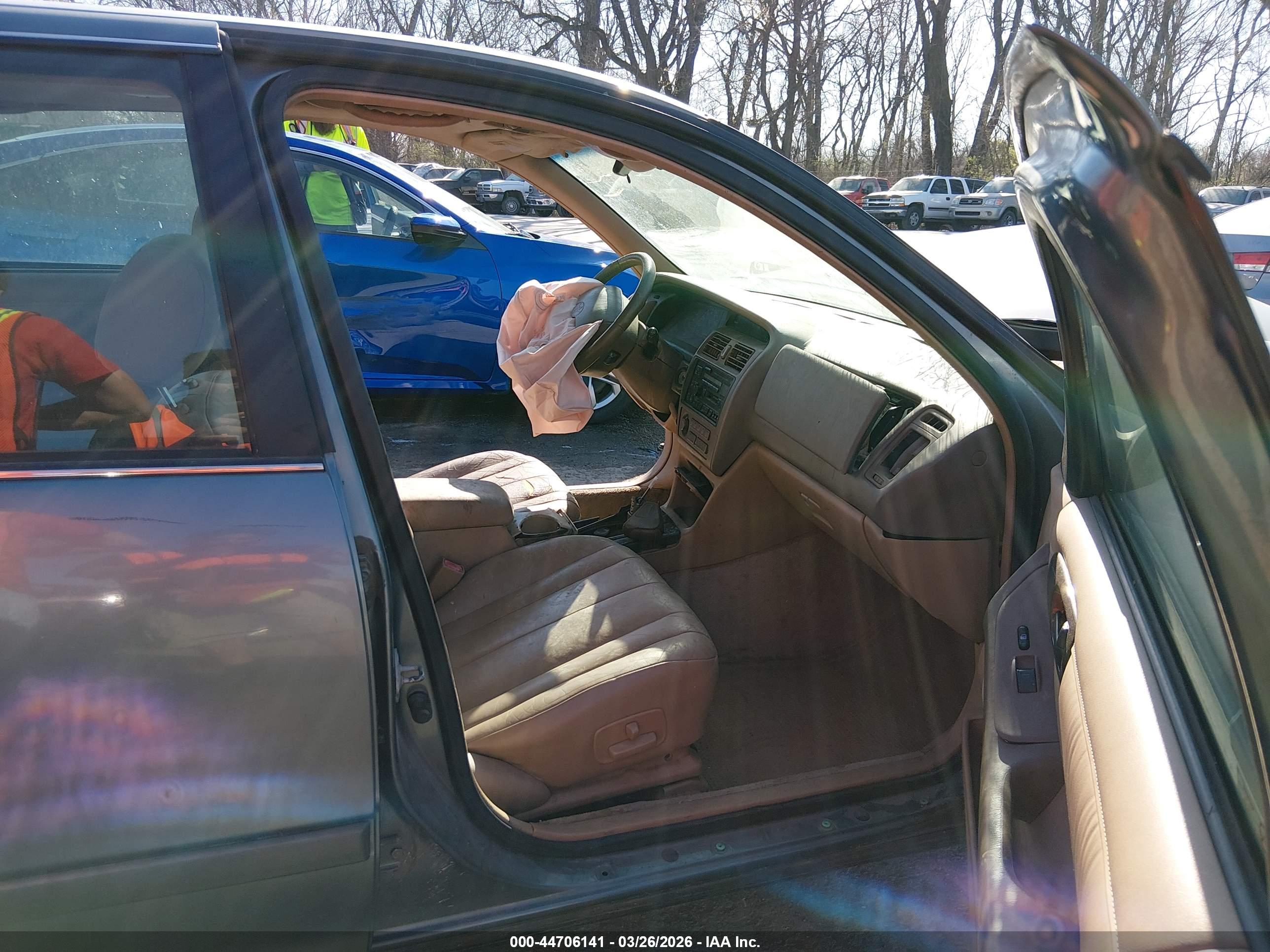 TOYOTA AVALON image 5