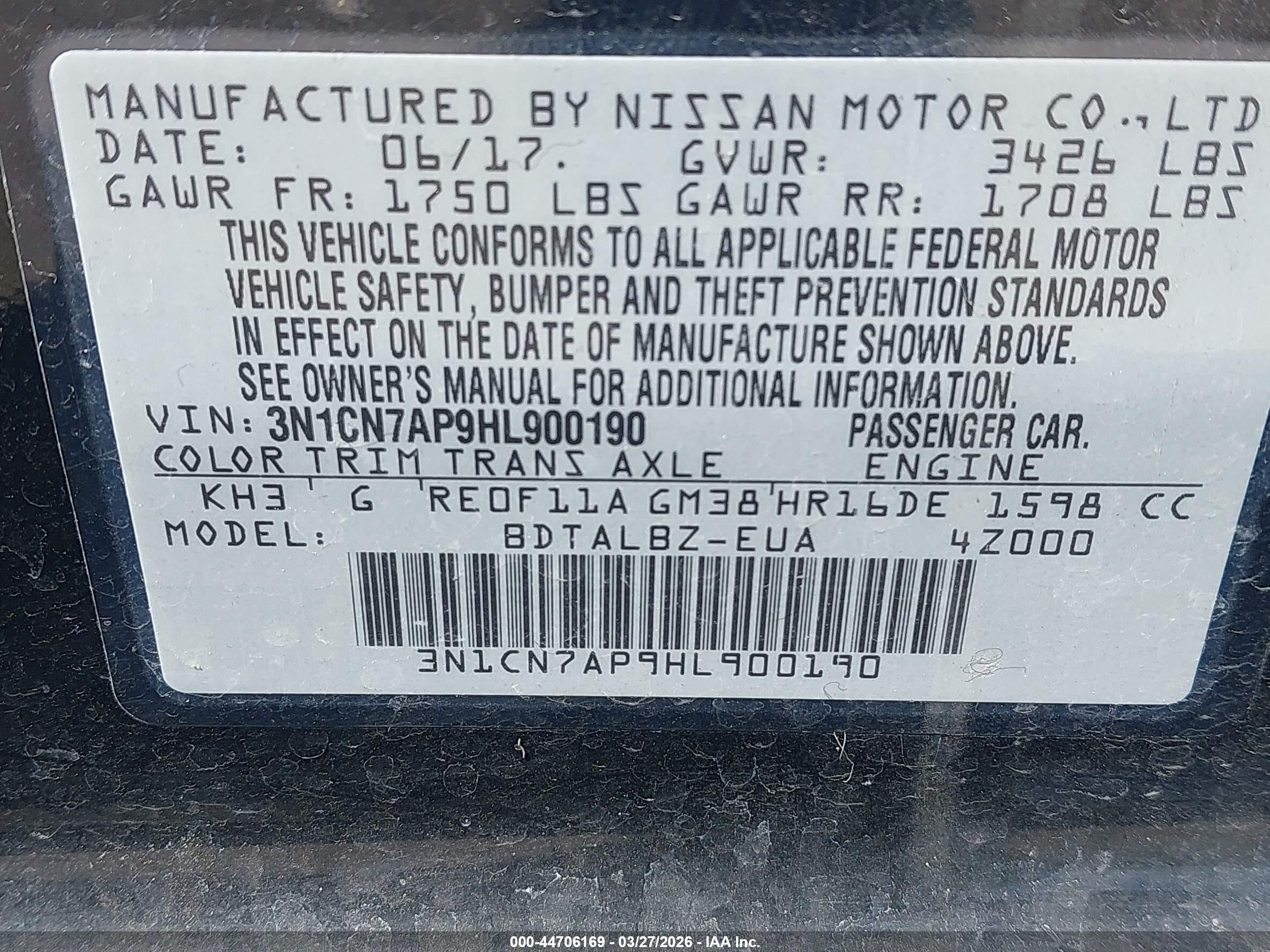 NISSAN VERSA image 9