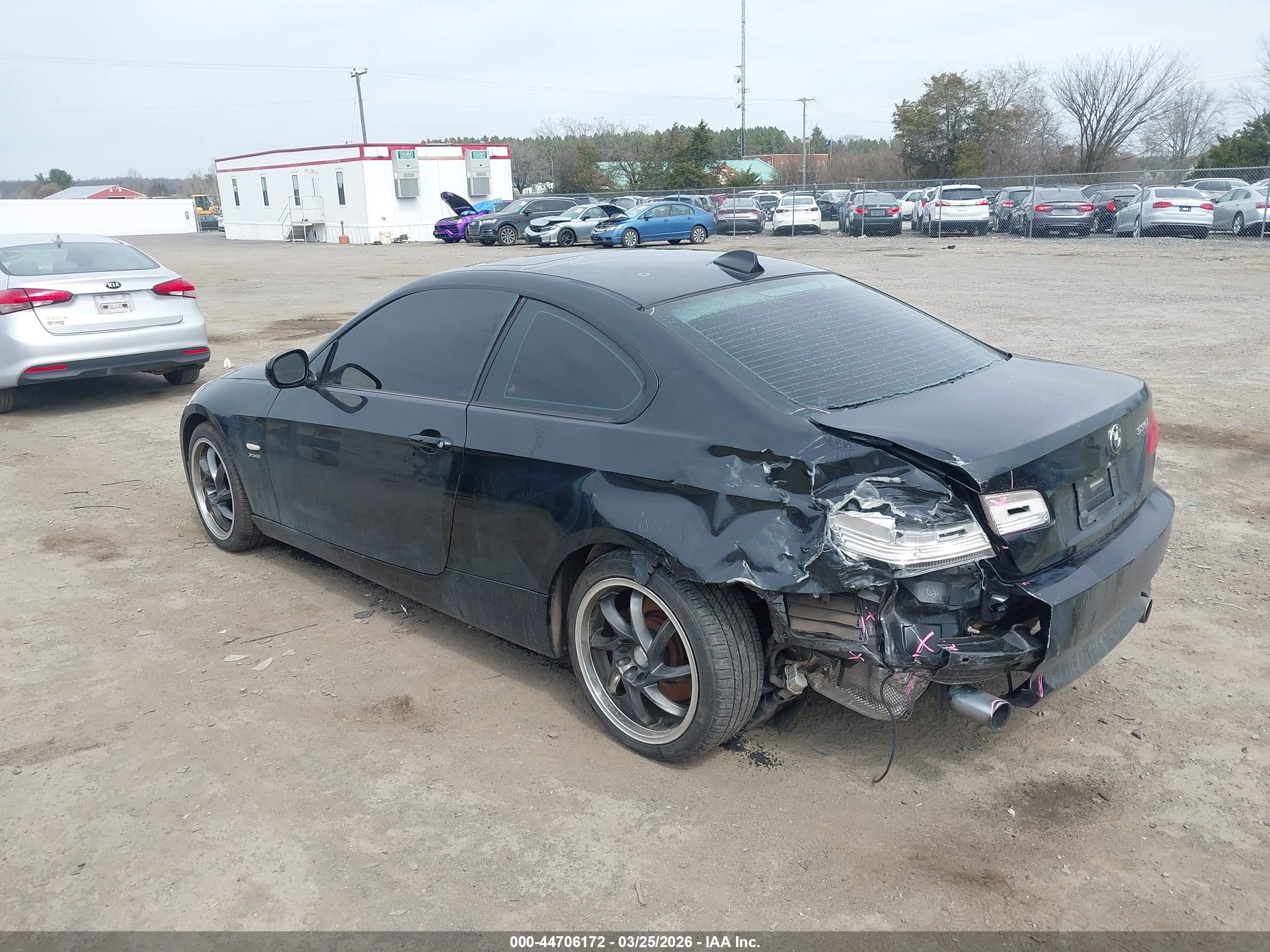 BMW 335I image 3