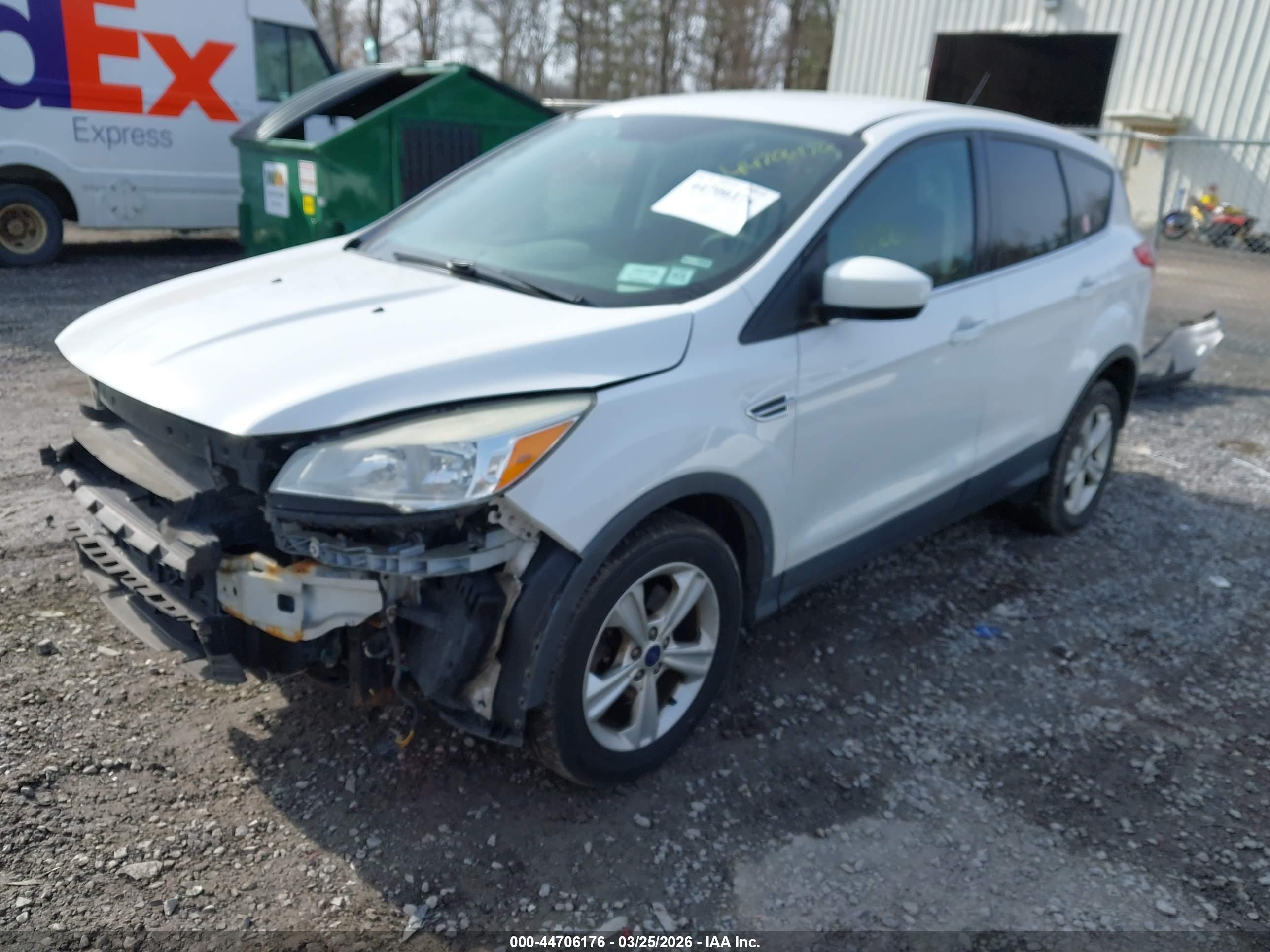 FORD ESCAPE image 2