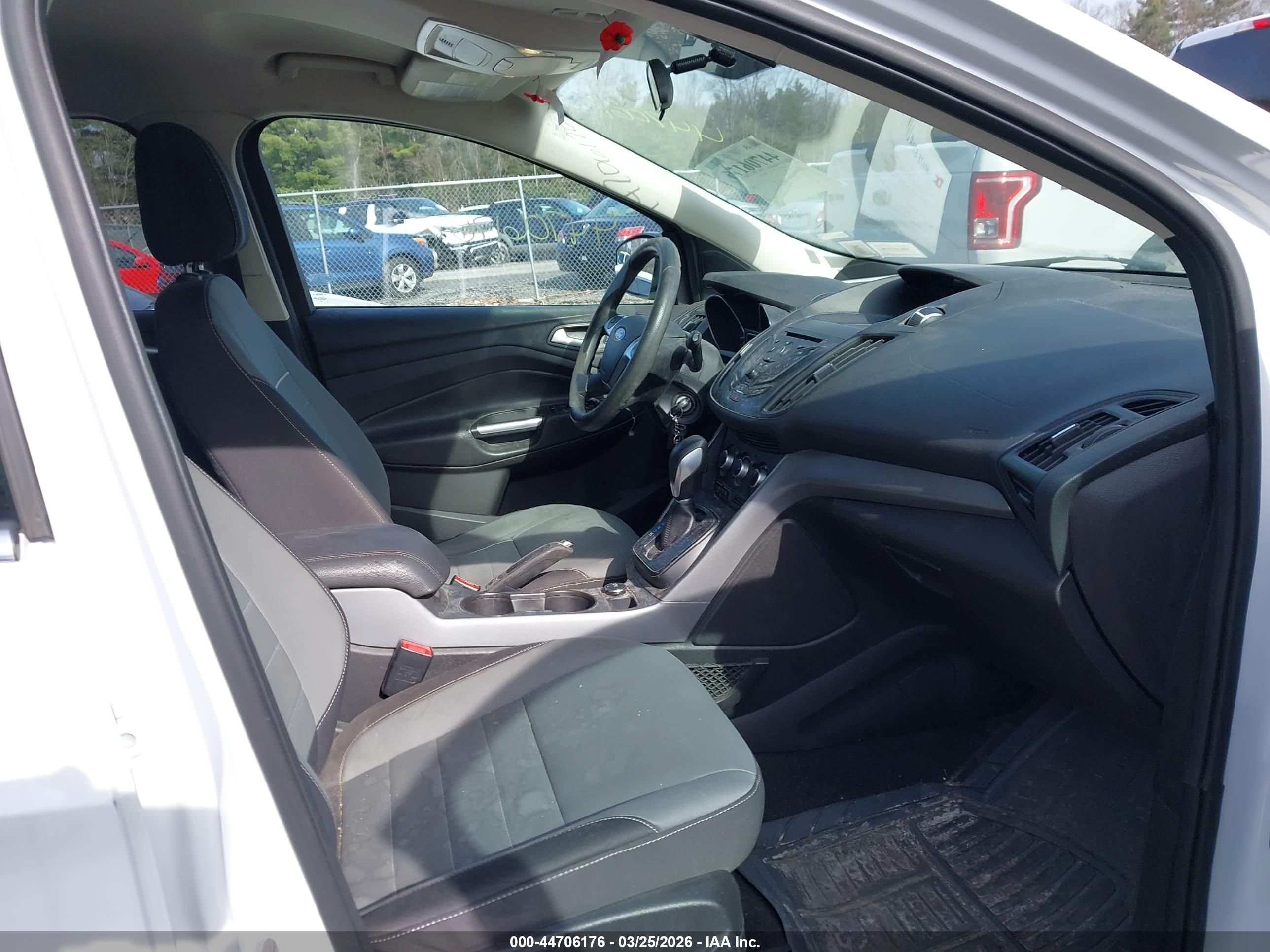 FORD ESCAPE image 5