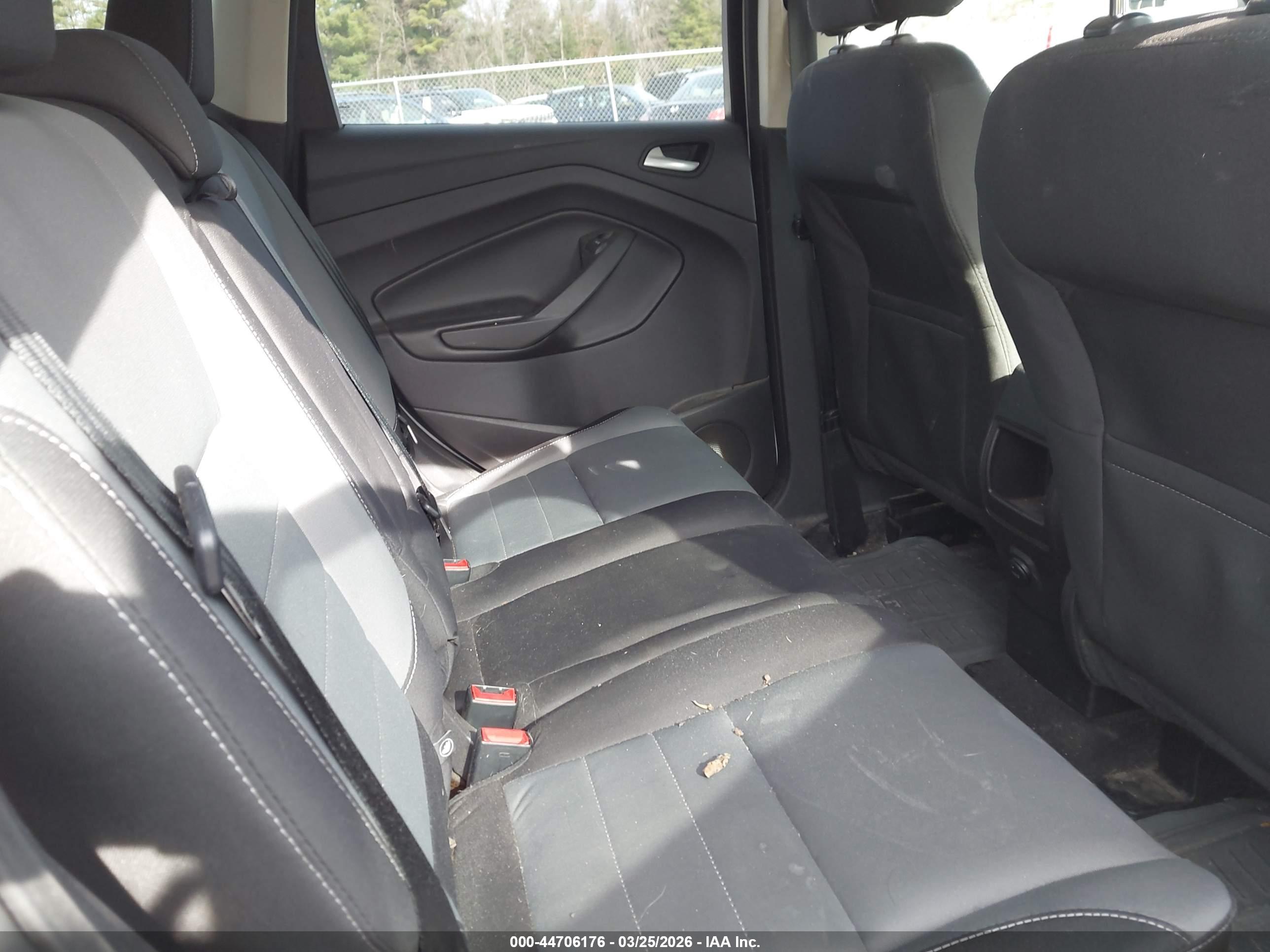 FORD ESCAPE image 8