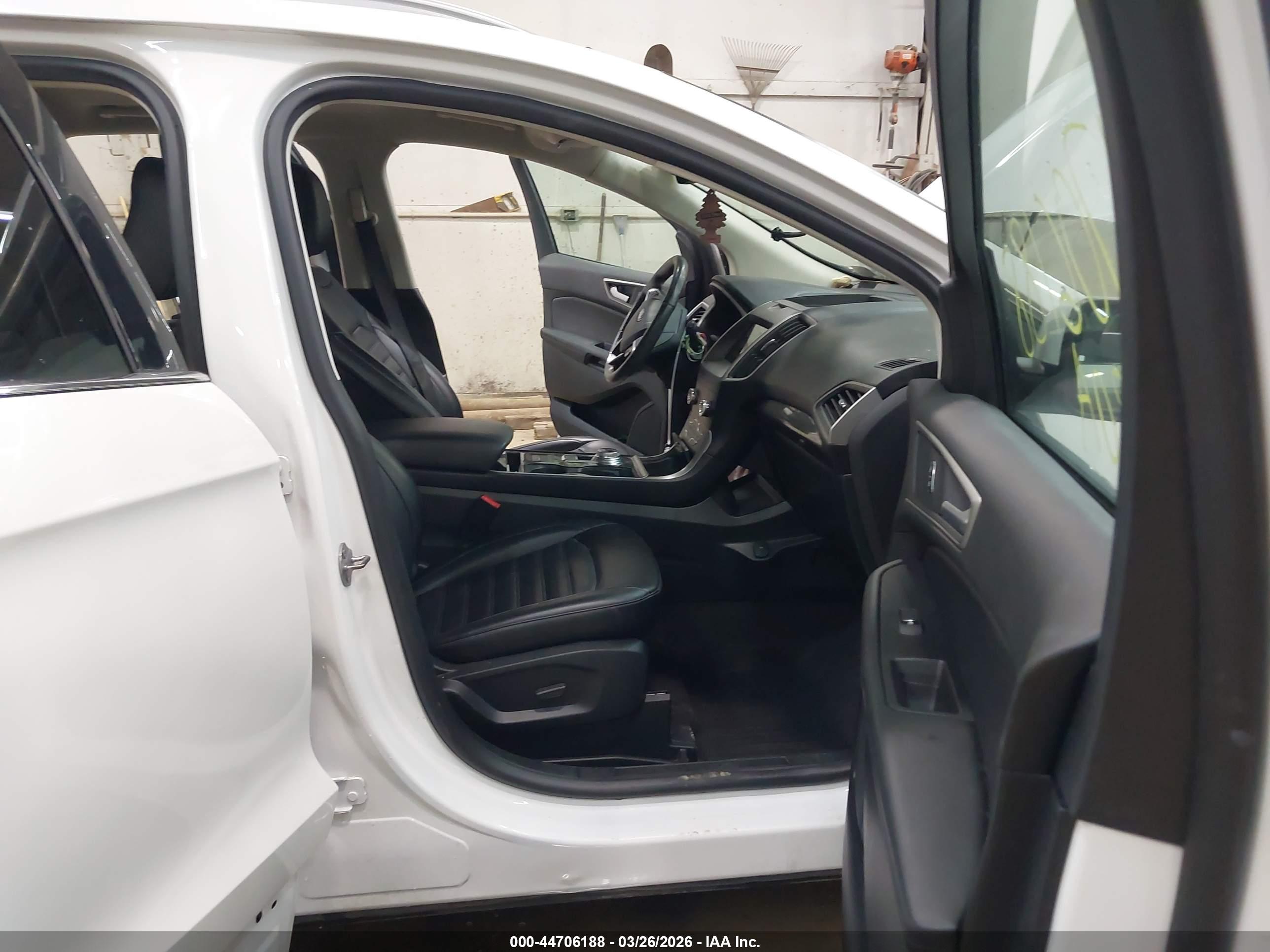 FORD EDGE image 5