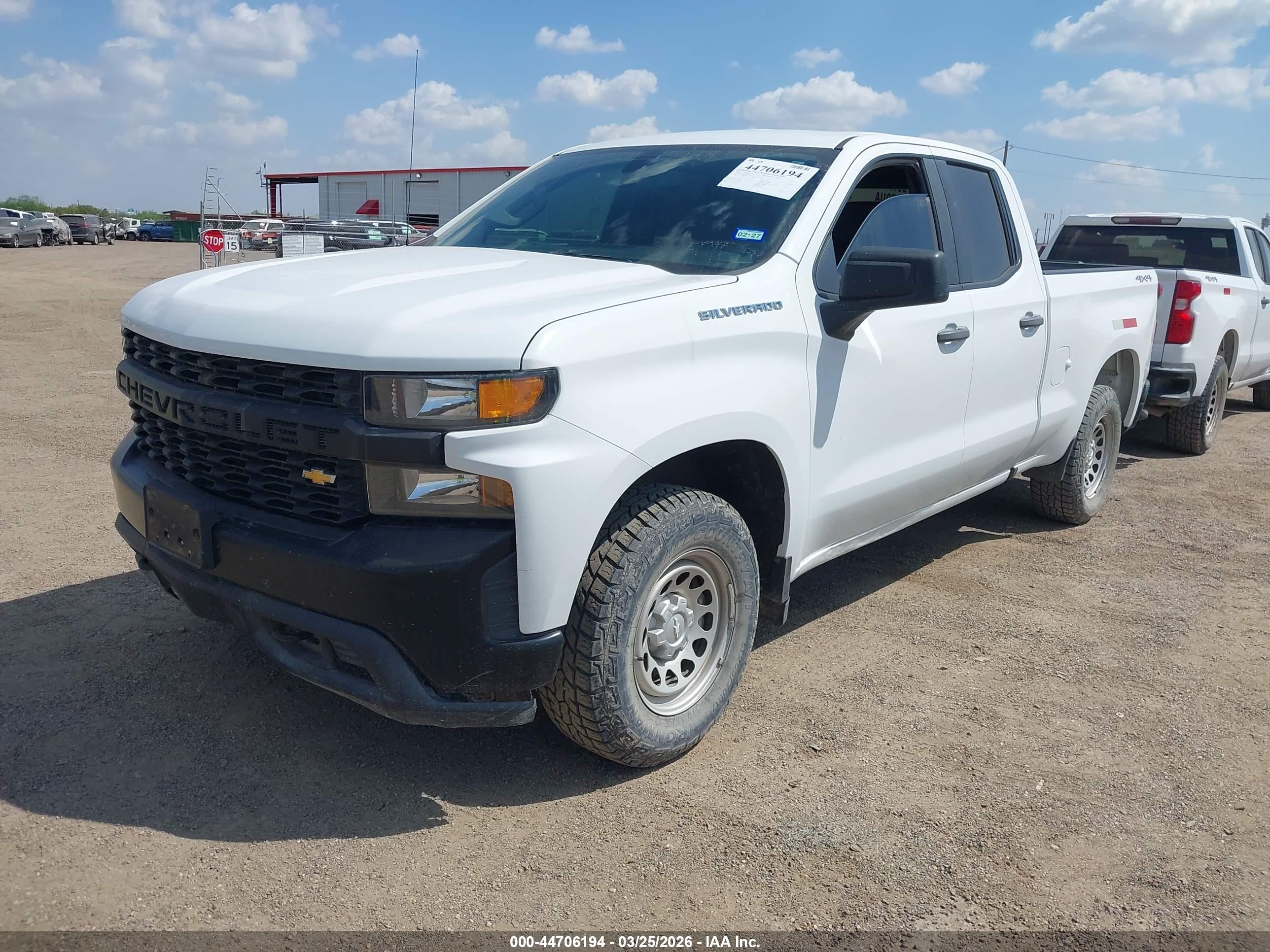 CHEVROLET SILVERADO image 2