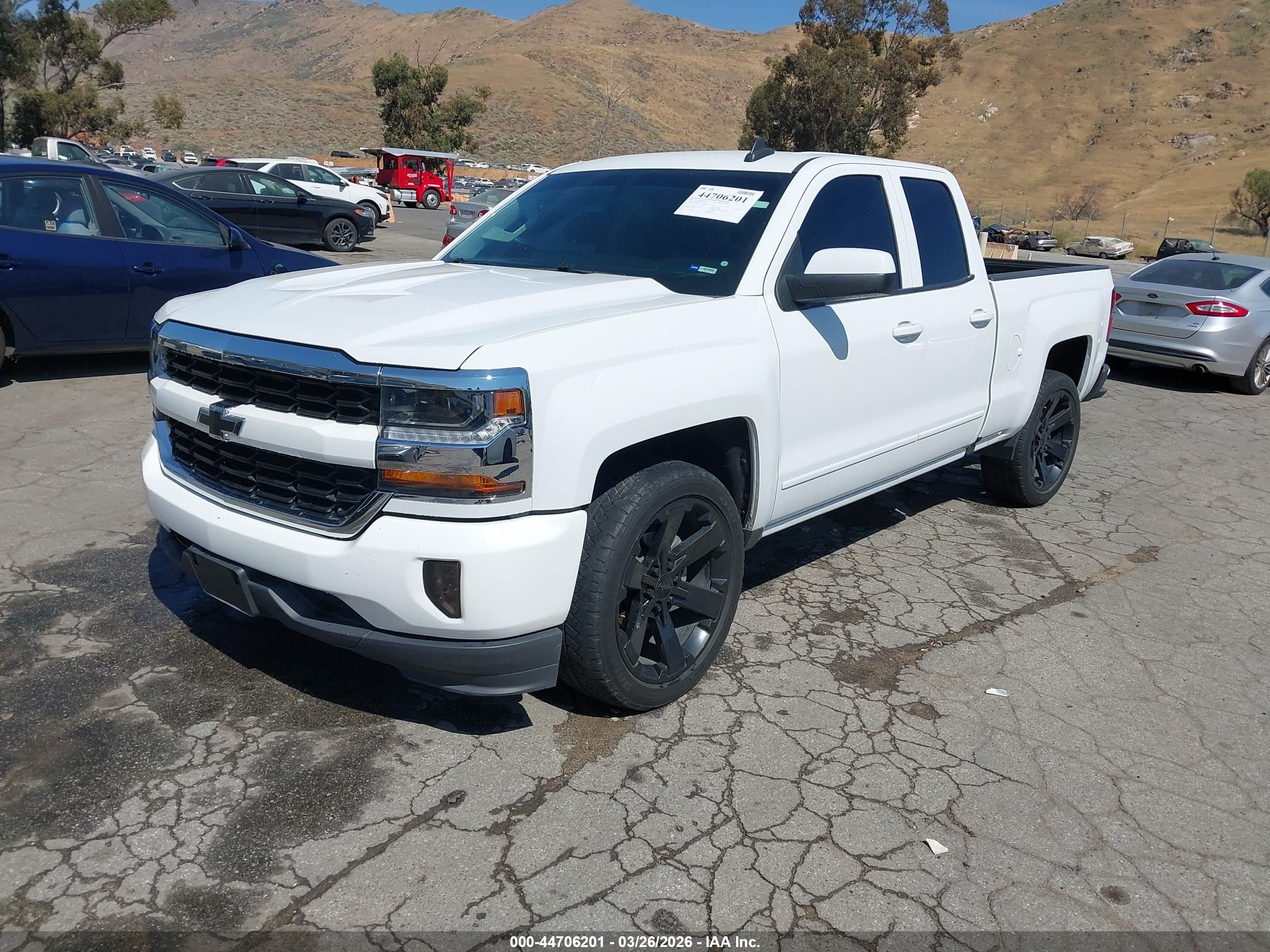 CHEVROLET SILVERADO image 2