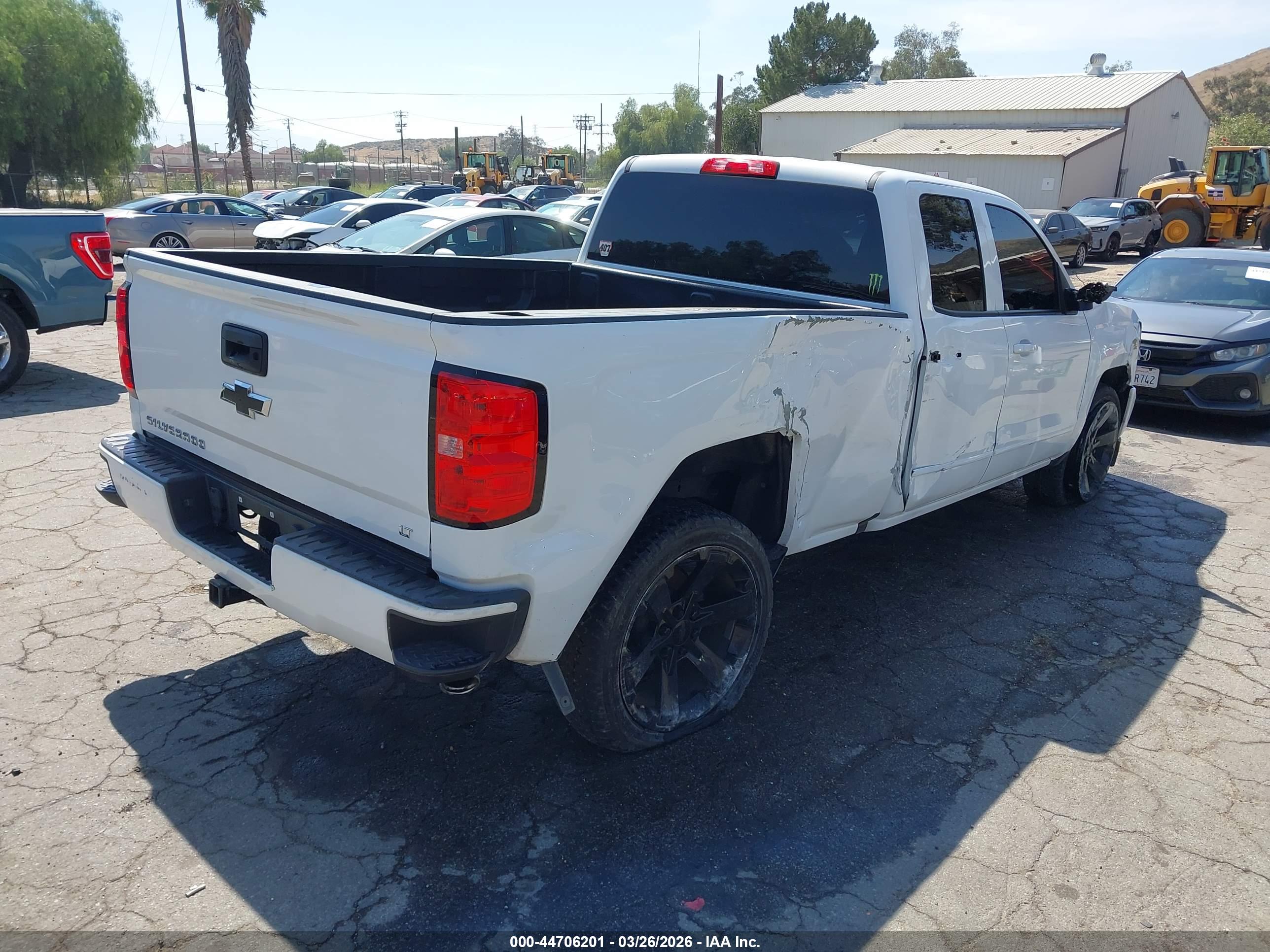 CHEVROLET SILVERADO image 4
