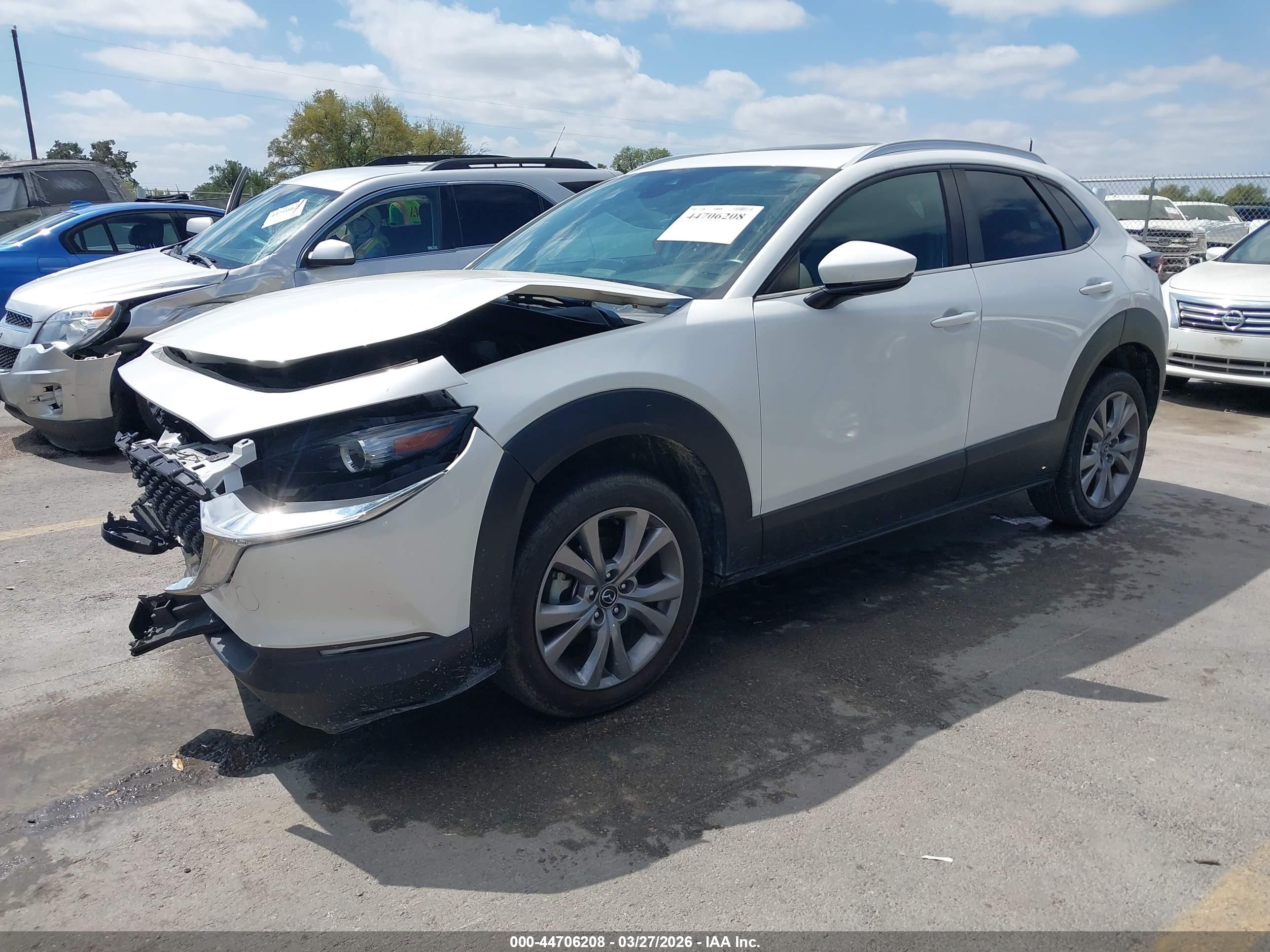 MAZDA CX-30 image 2