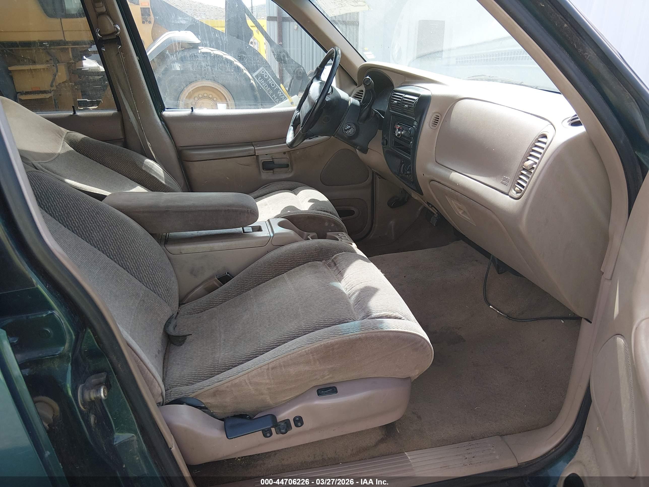 FORD EXPLORER image 5