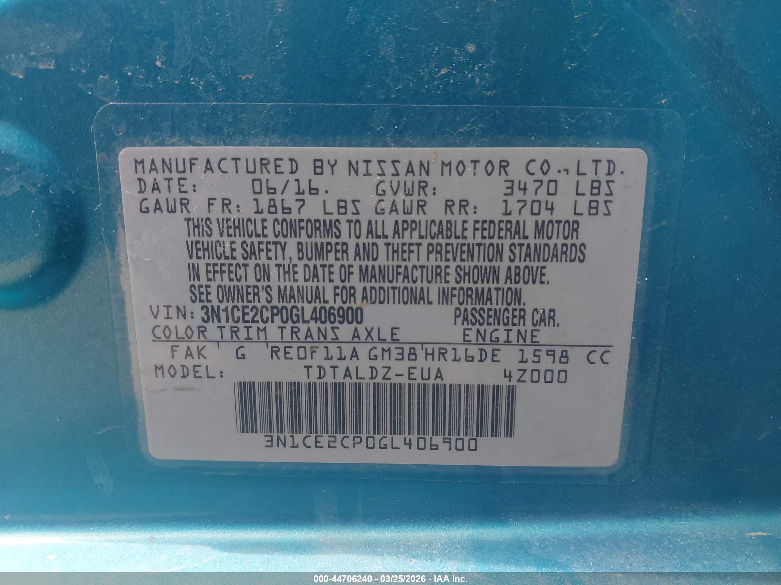 NISSAN VERSA image 9
