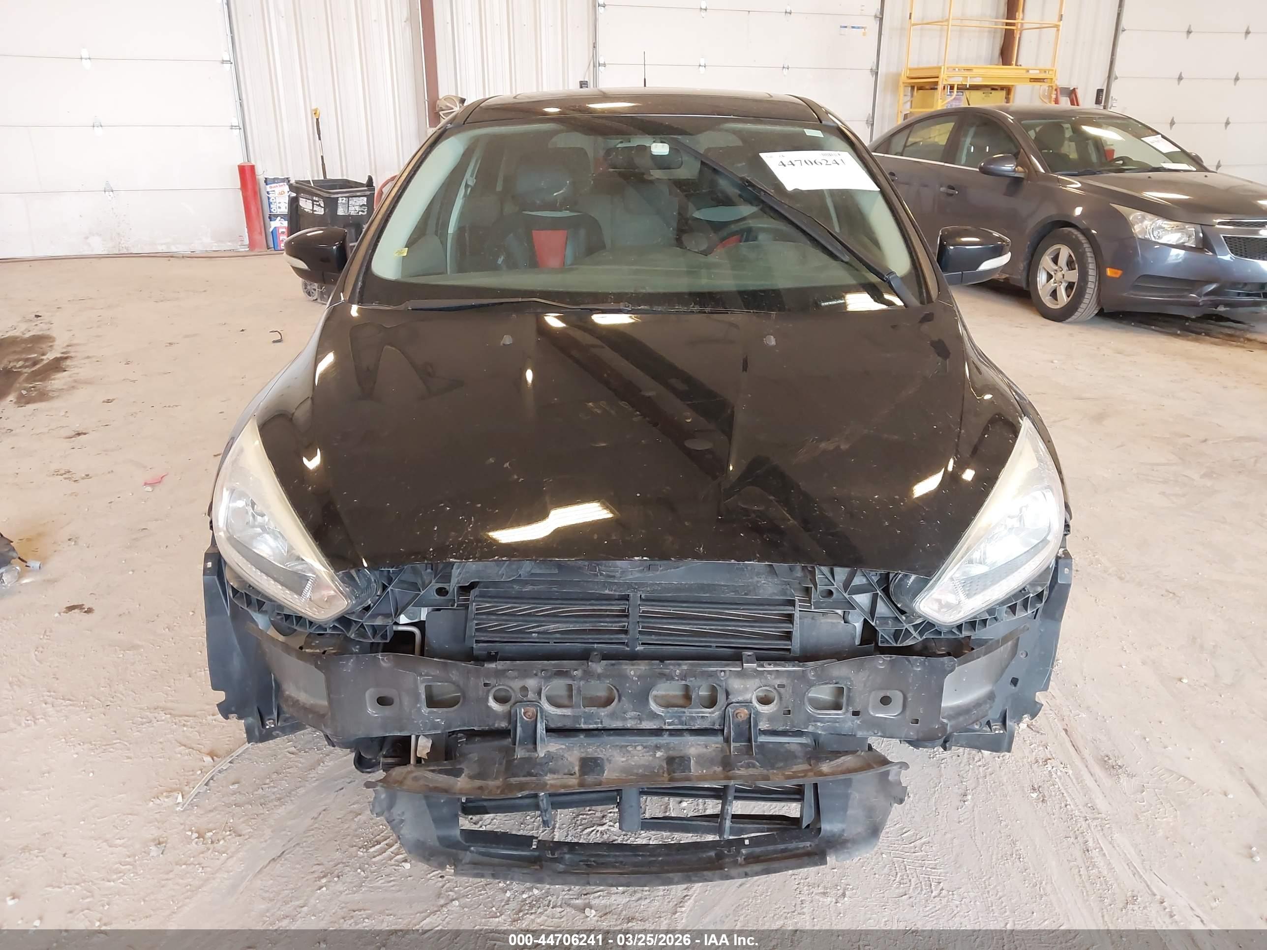 FORD FOCUS image 6