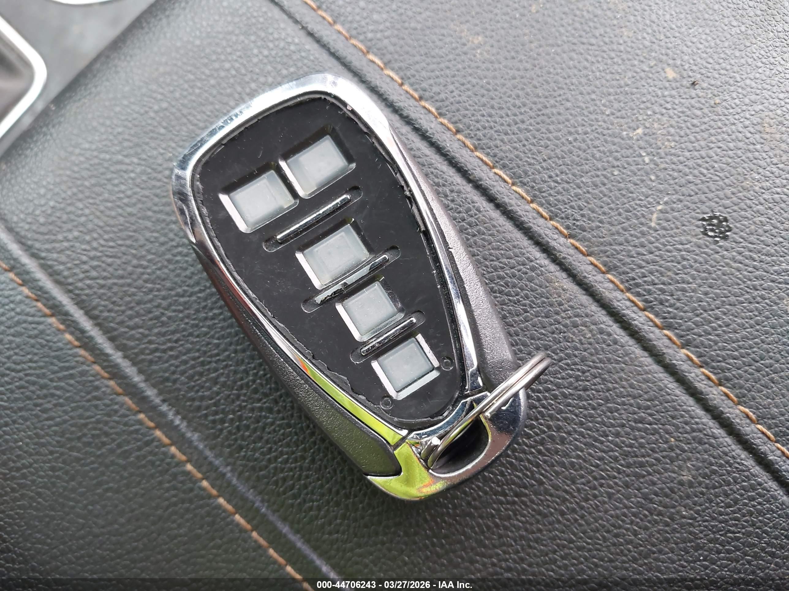 CHEVROLET TRAVERSE image 11