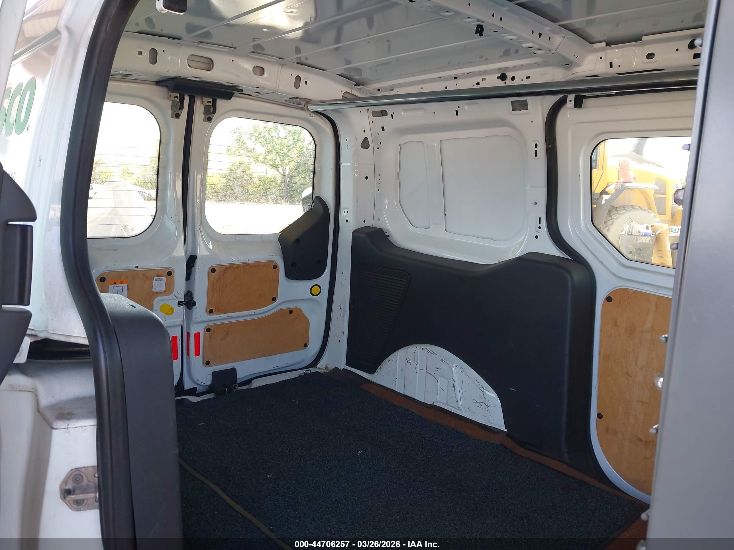 FORD TRANSIT image 8