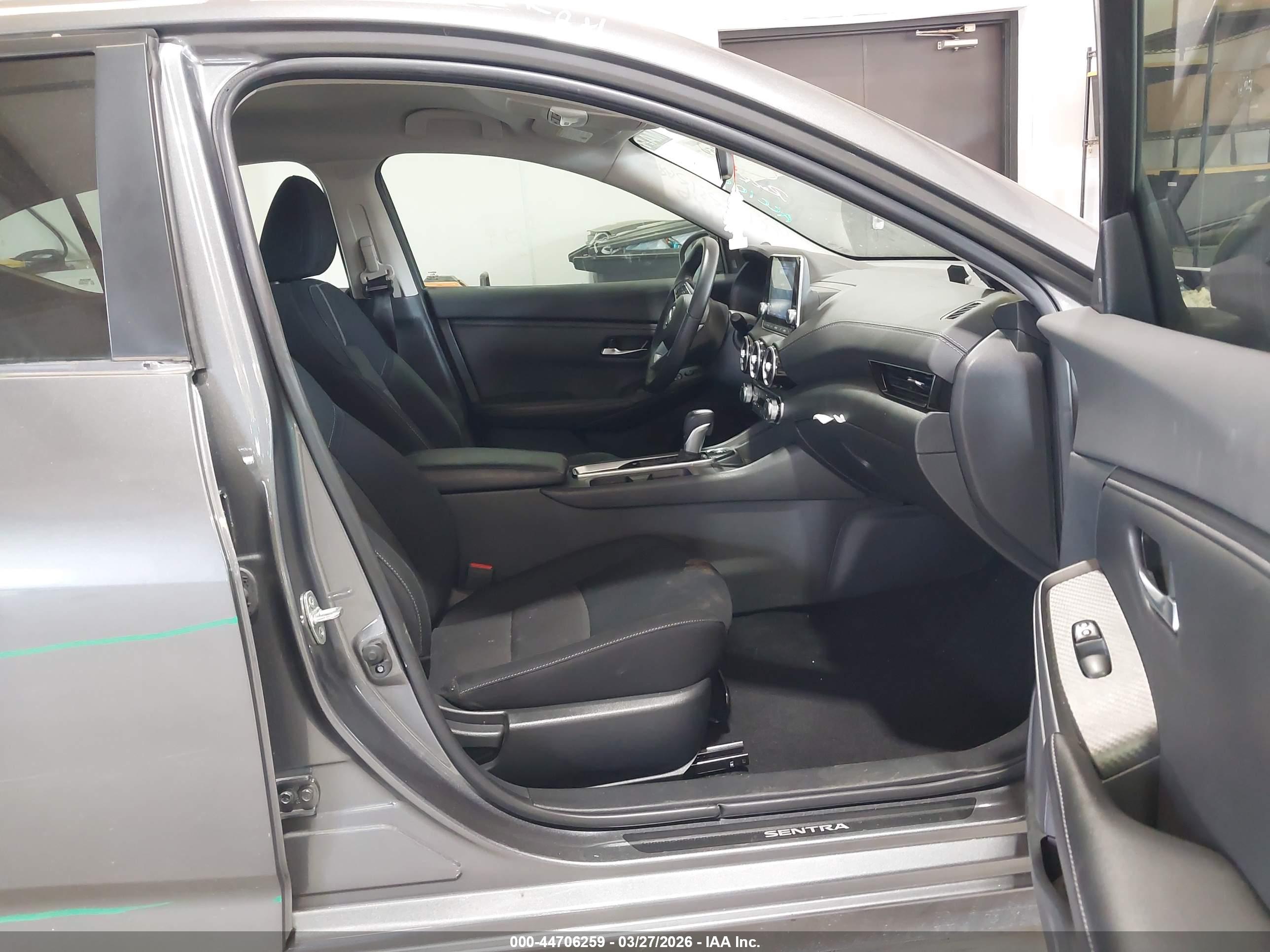 NISSAN SENTRA image 5
