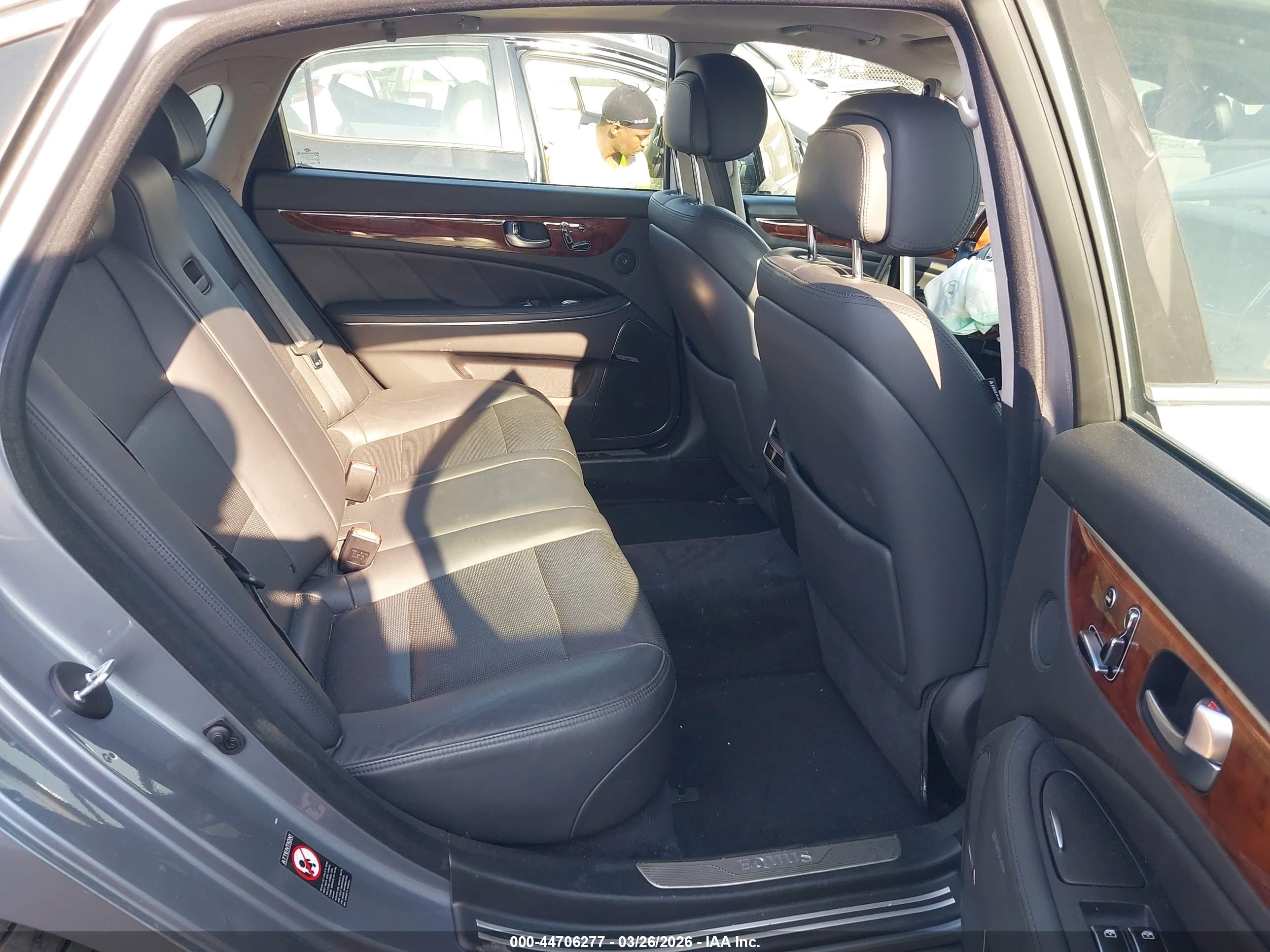 HYUNDAI EQUUS image 8