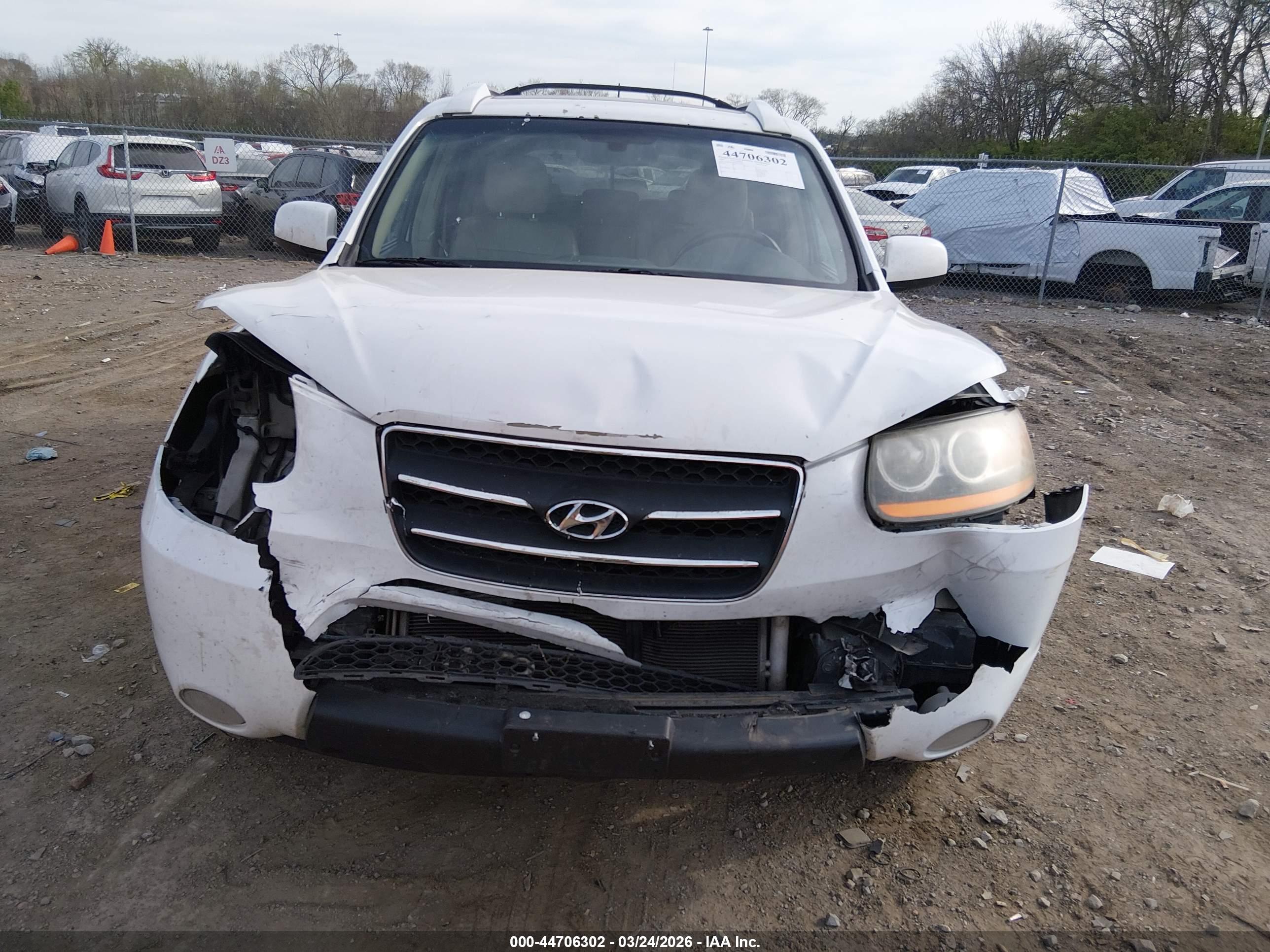 HYUNDAI SANTA image 6