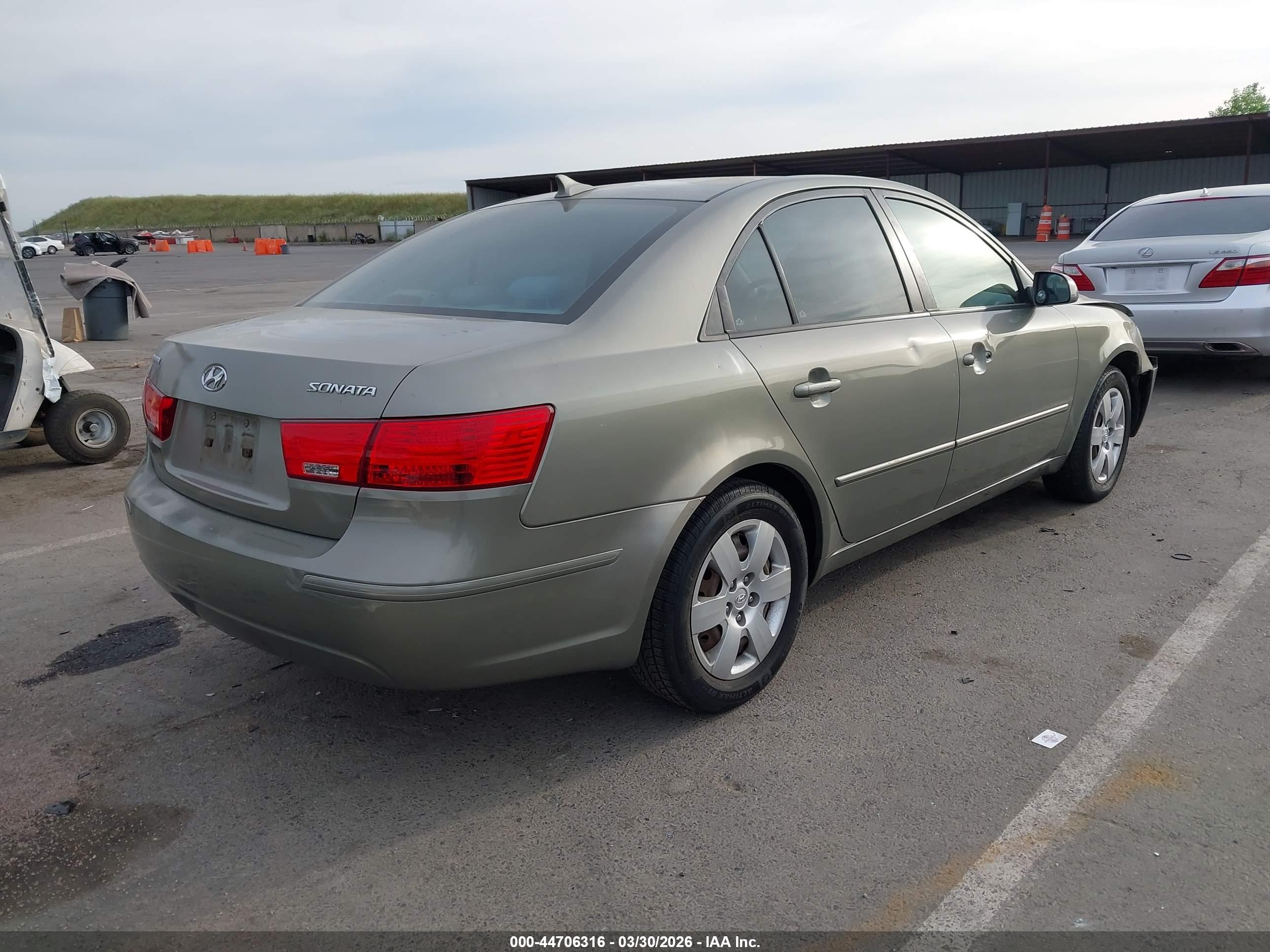 HYUNDAI SONATA image 4
