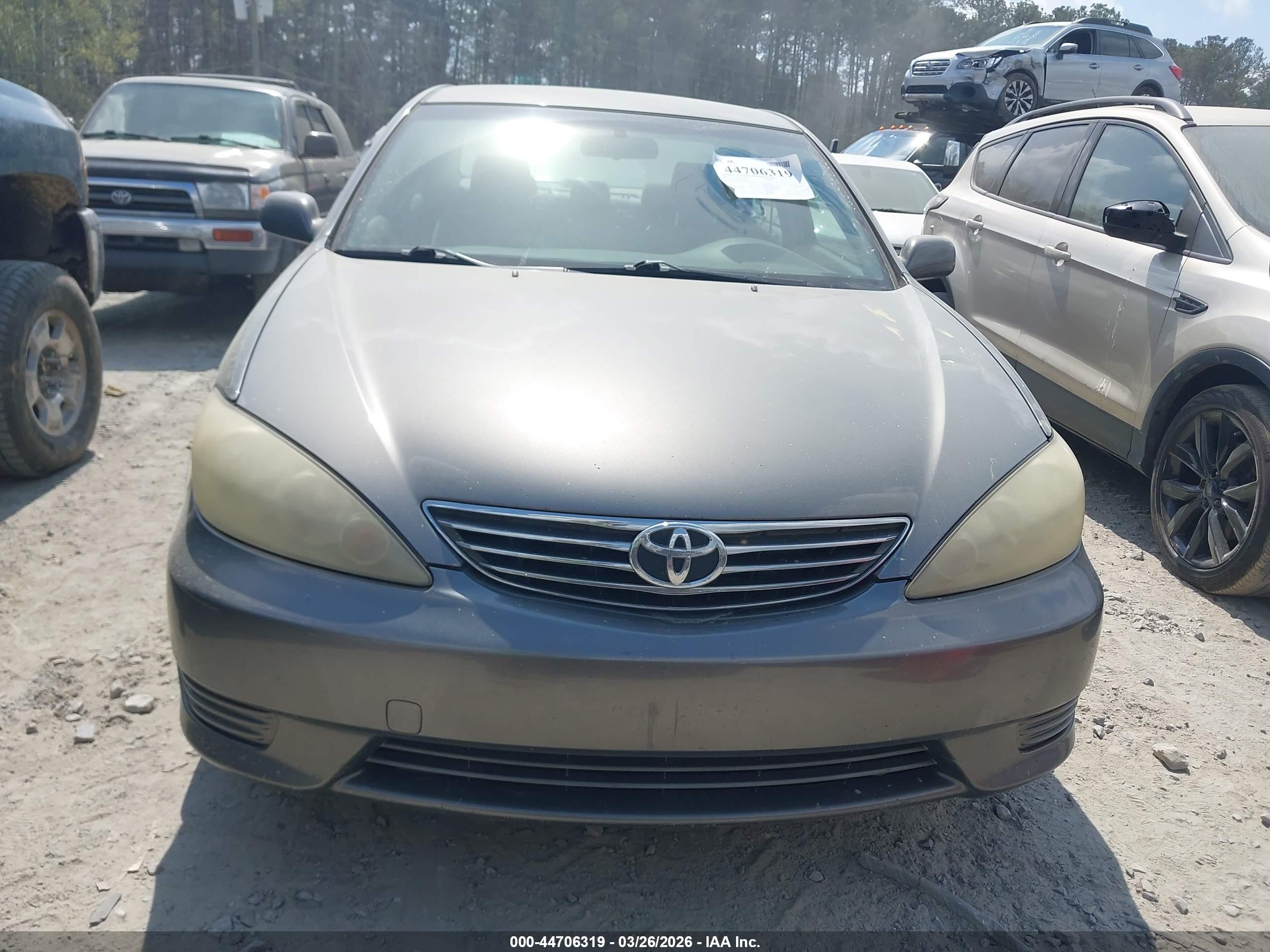TOYOTA CAMRY image 6