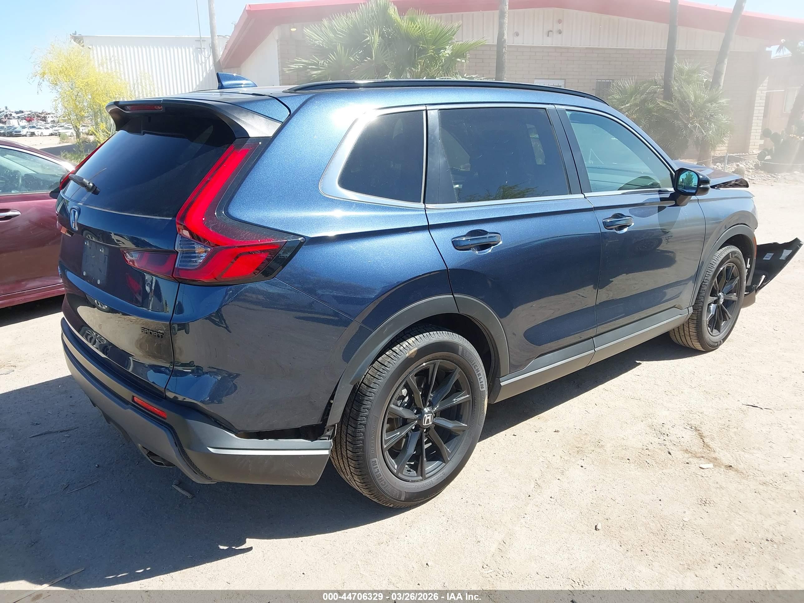 HONDA CR-V image 4