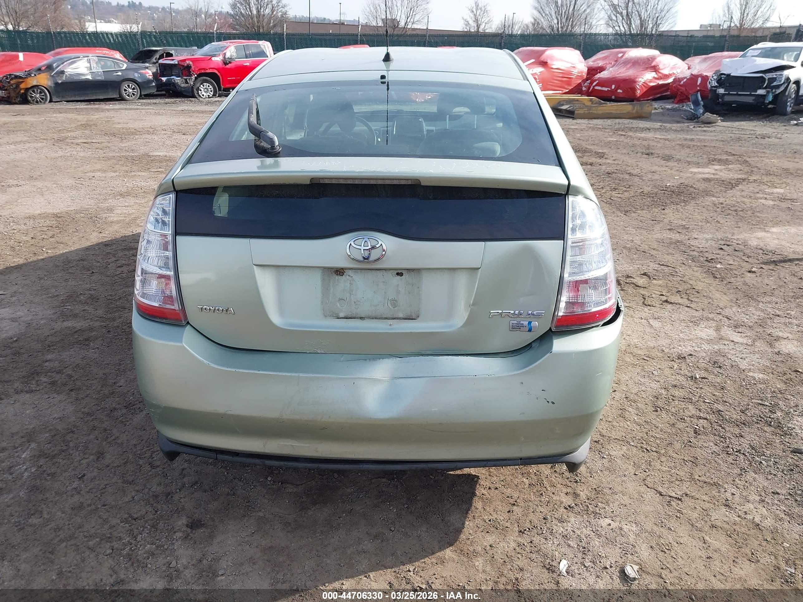 TOYOTA PRIUS image 6