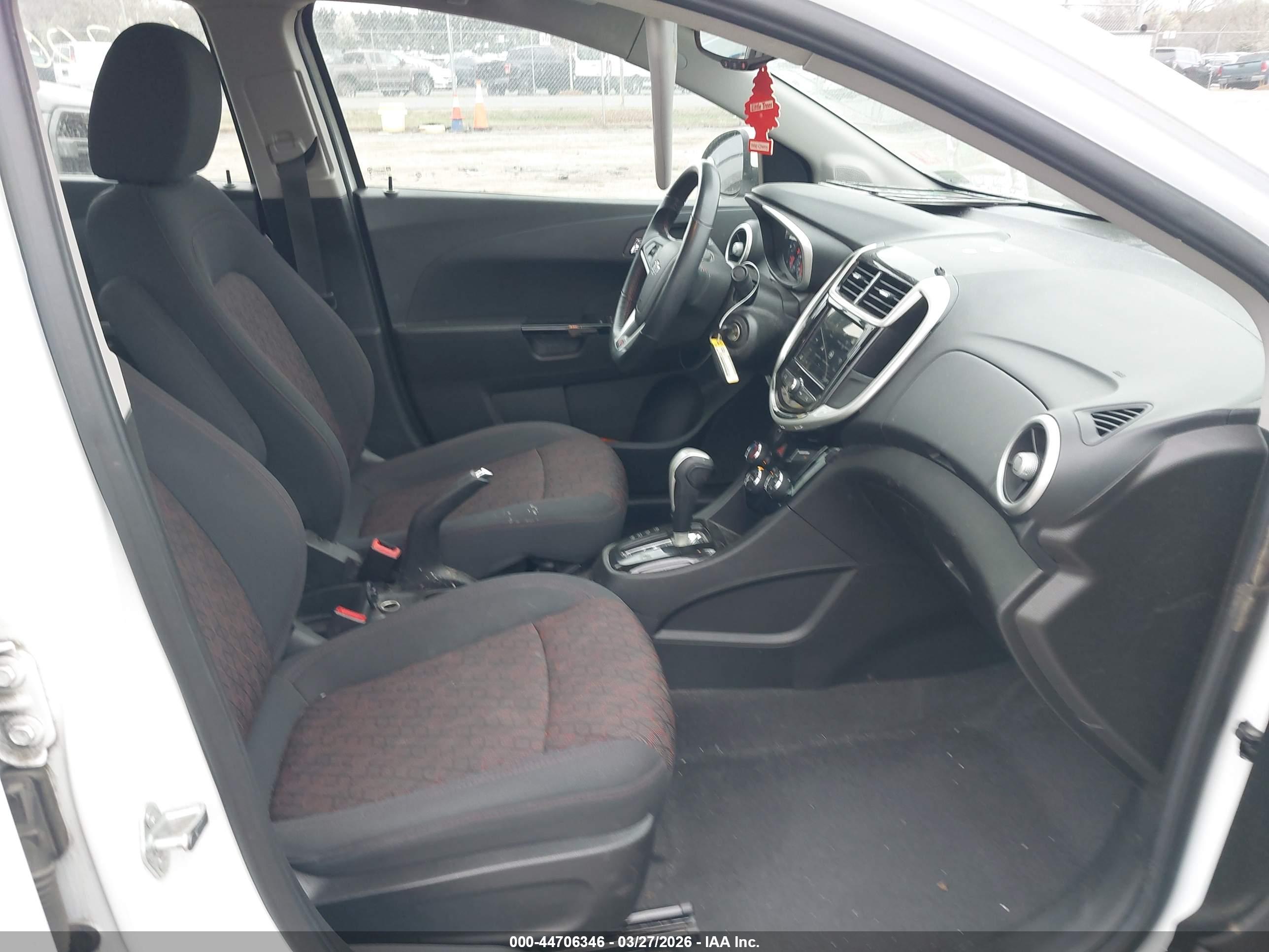 CHEVROLET SONIC image 5