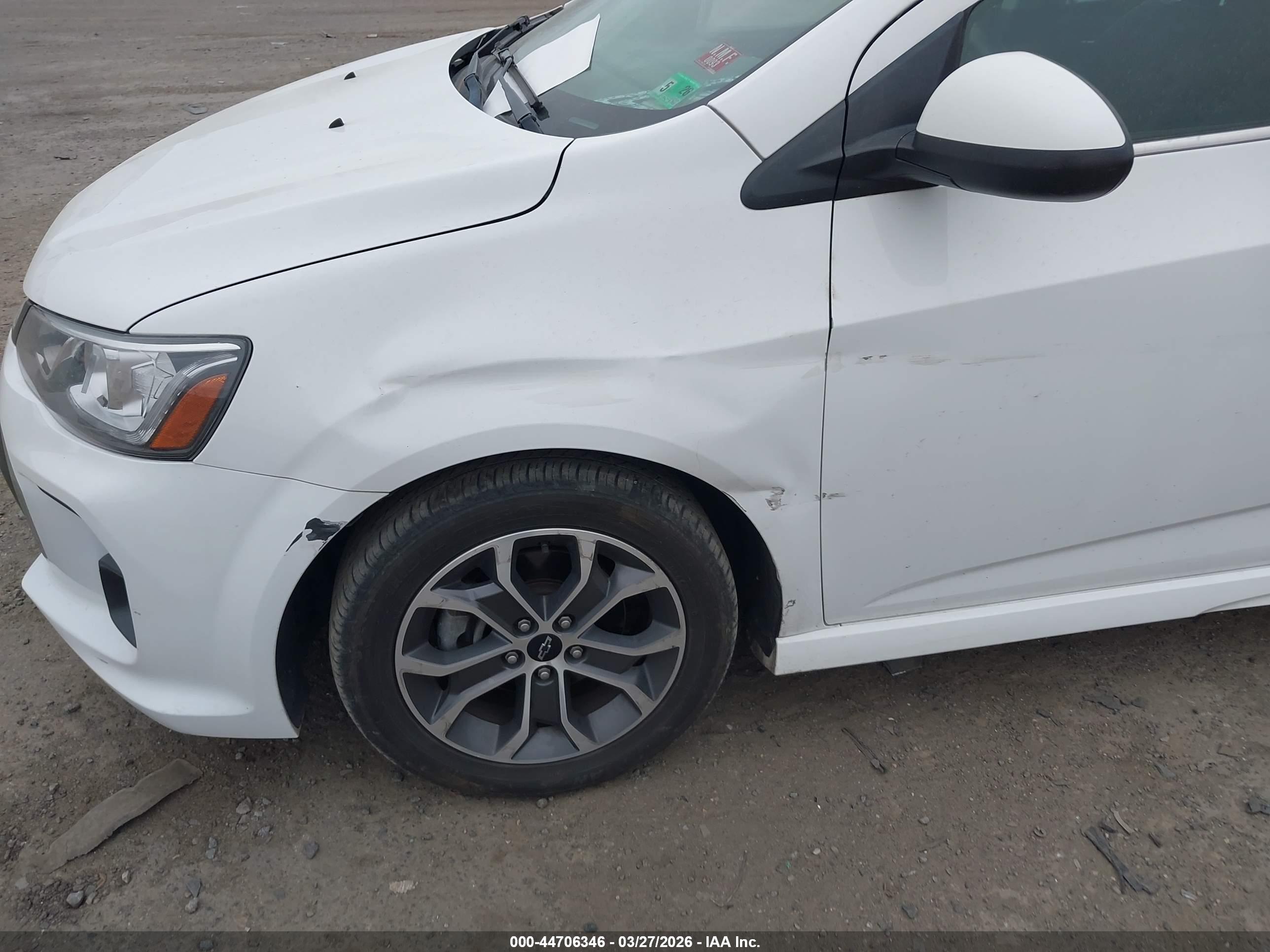 CHEVROLET SONIC image 6