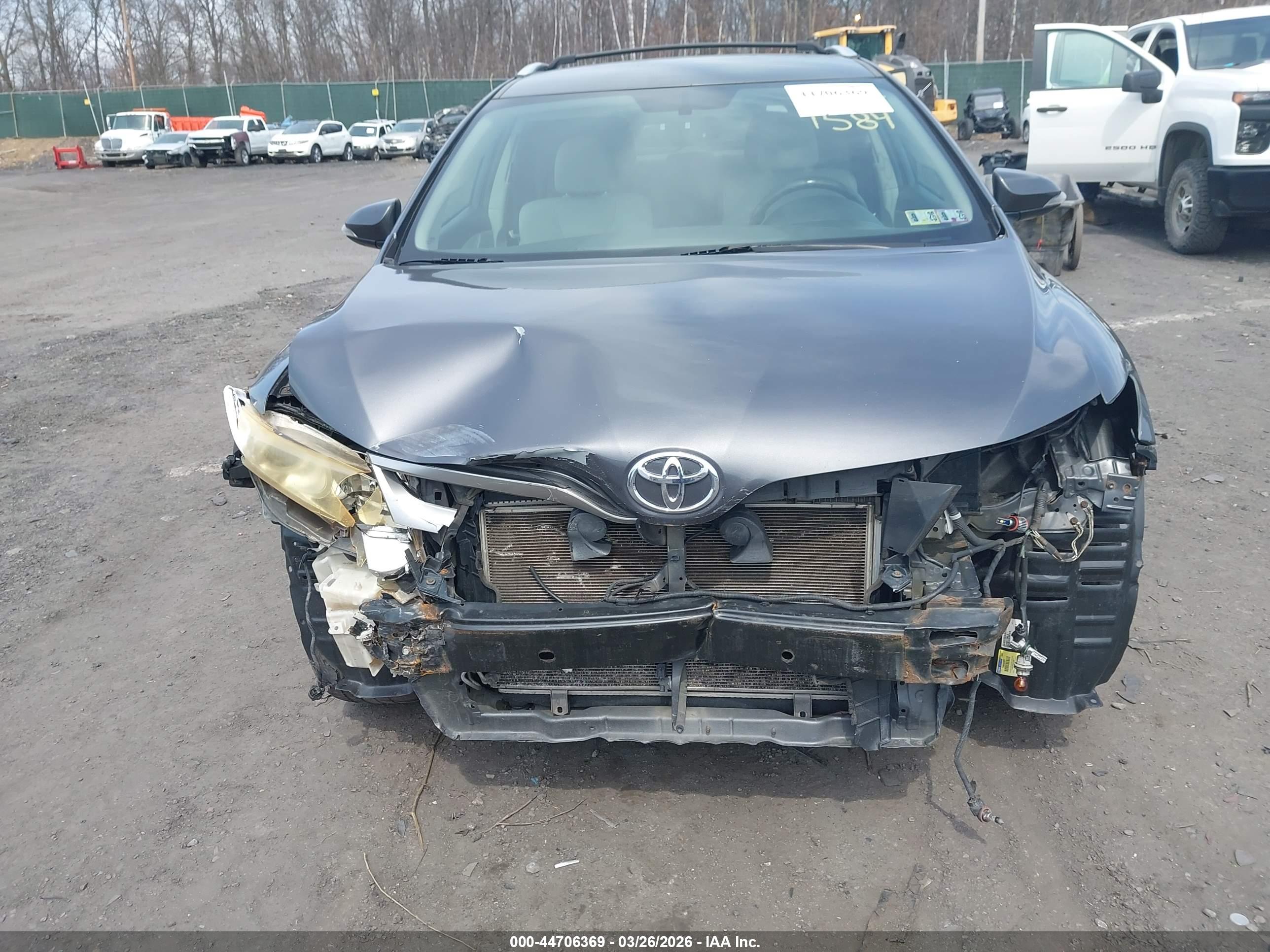 TOYOTA VENZA image 6