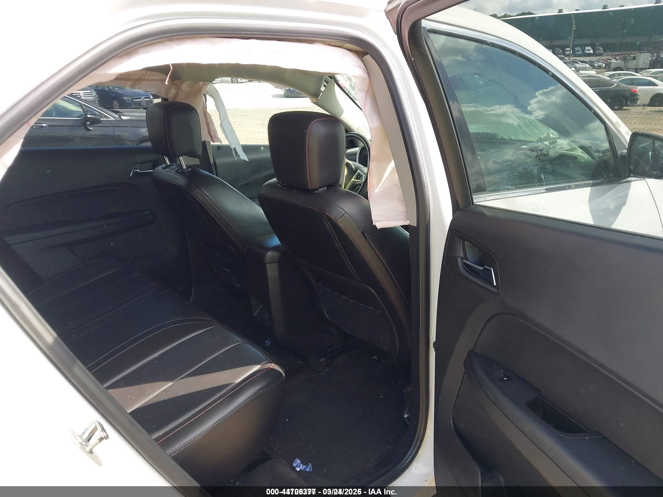 CHEVROLET EQUINOX image 8