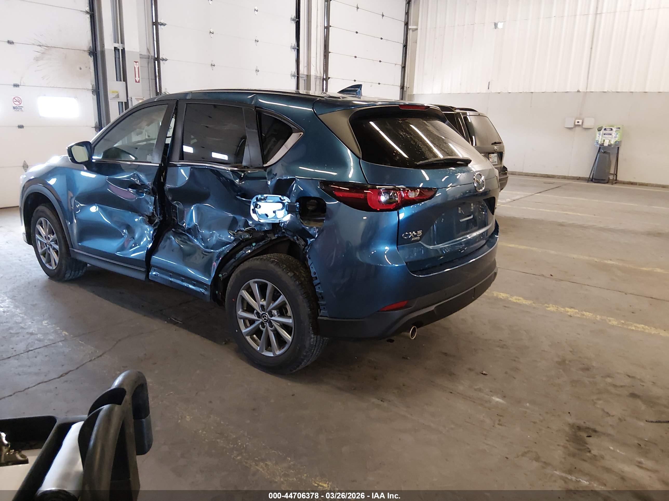 MAZDA CX-5 image 3