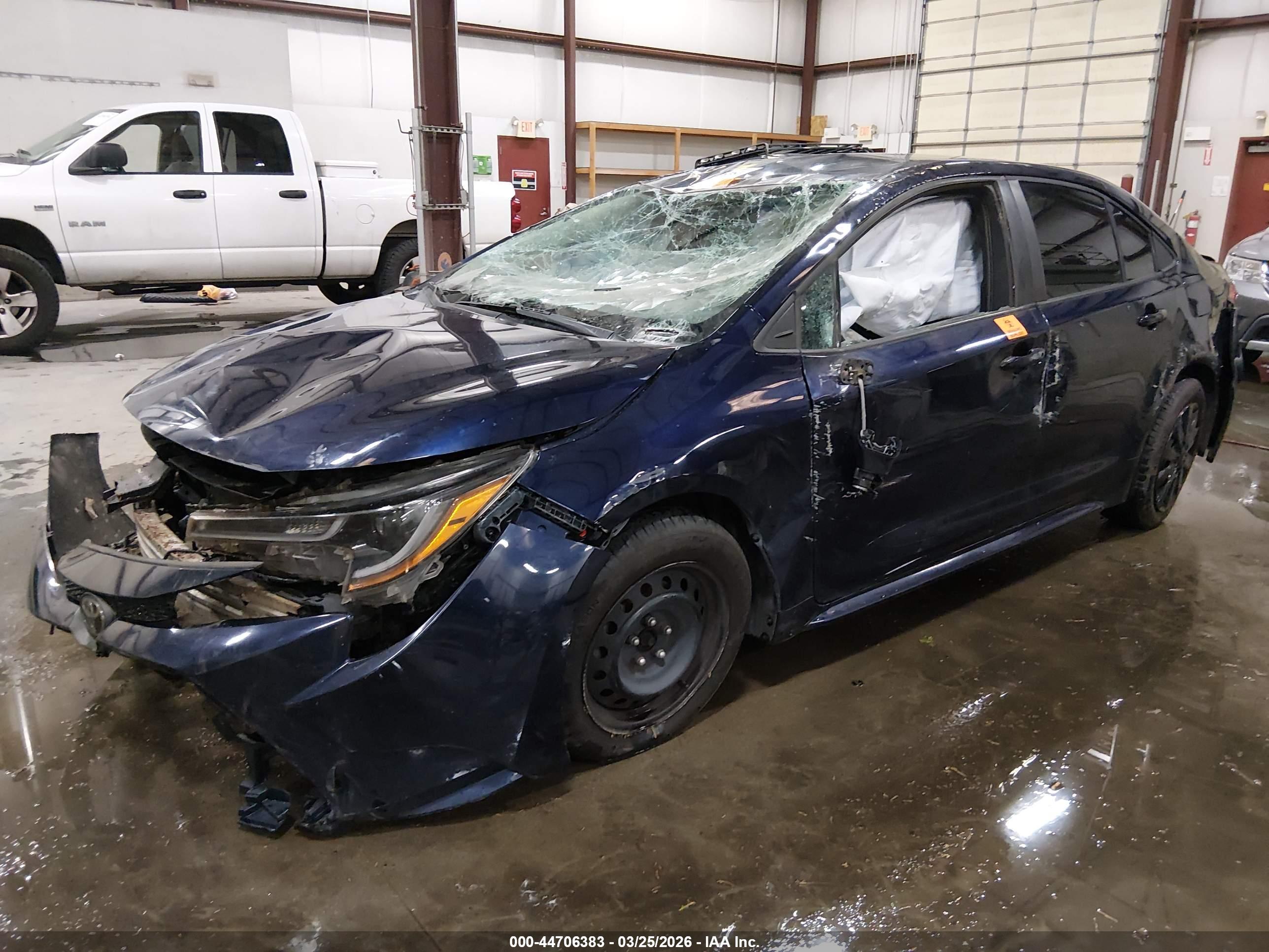 TOYOTA COROLLA image 2