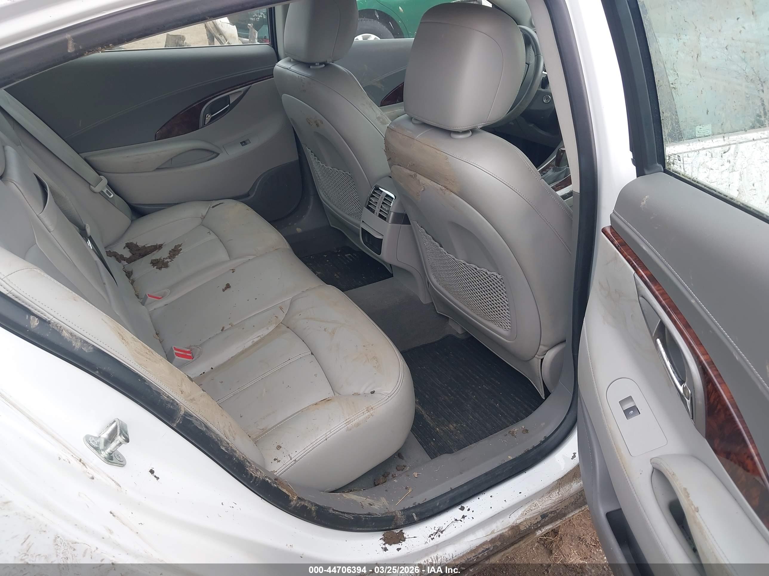 BUICK LACROSSE image 8