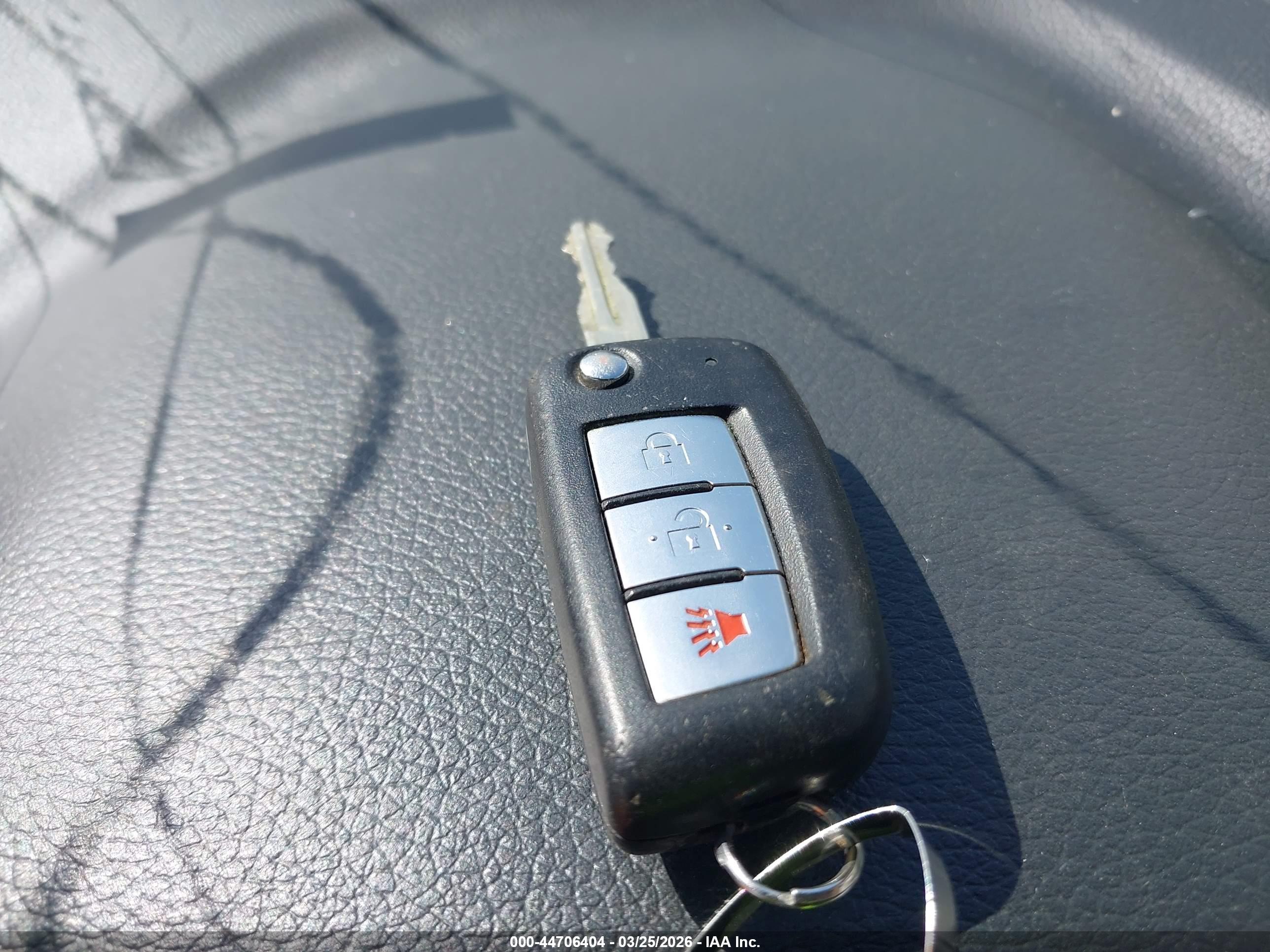 NISSAN ROGUE image 11