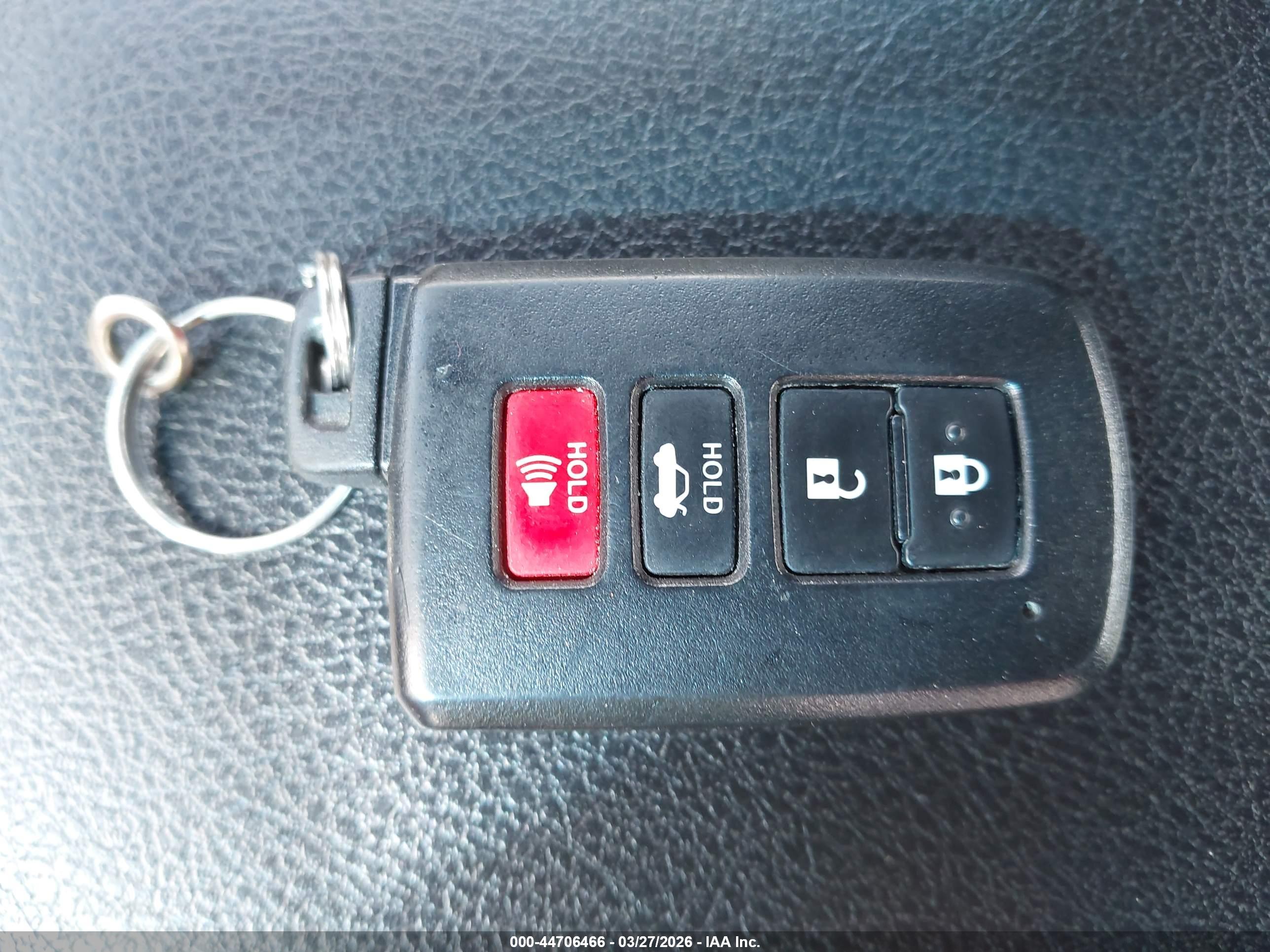 TOYOTA CAMRY image 11